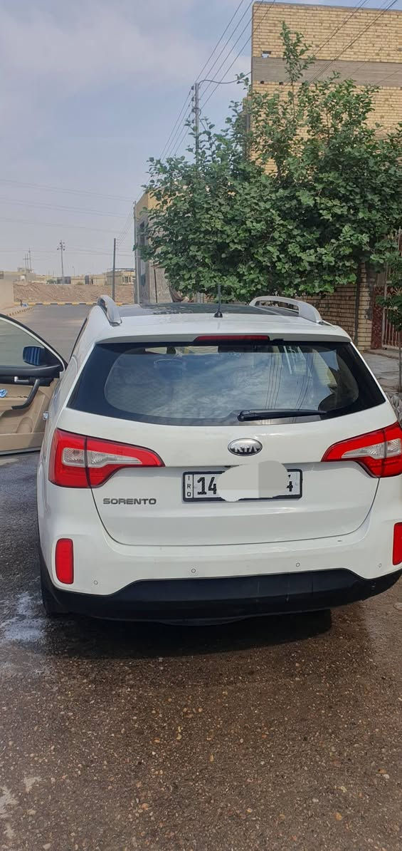 سورنتو • ٧ راكب • بصمة ابواب