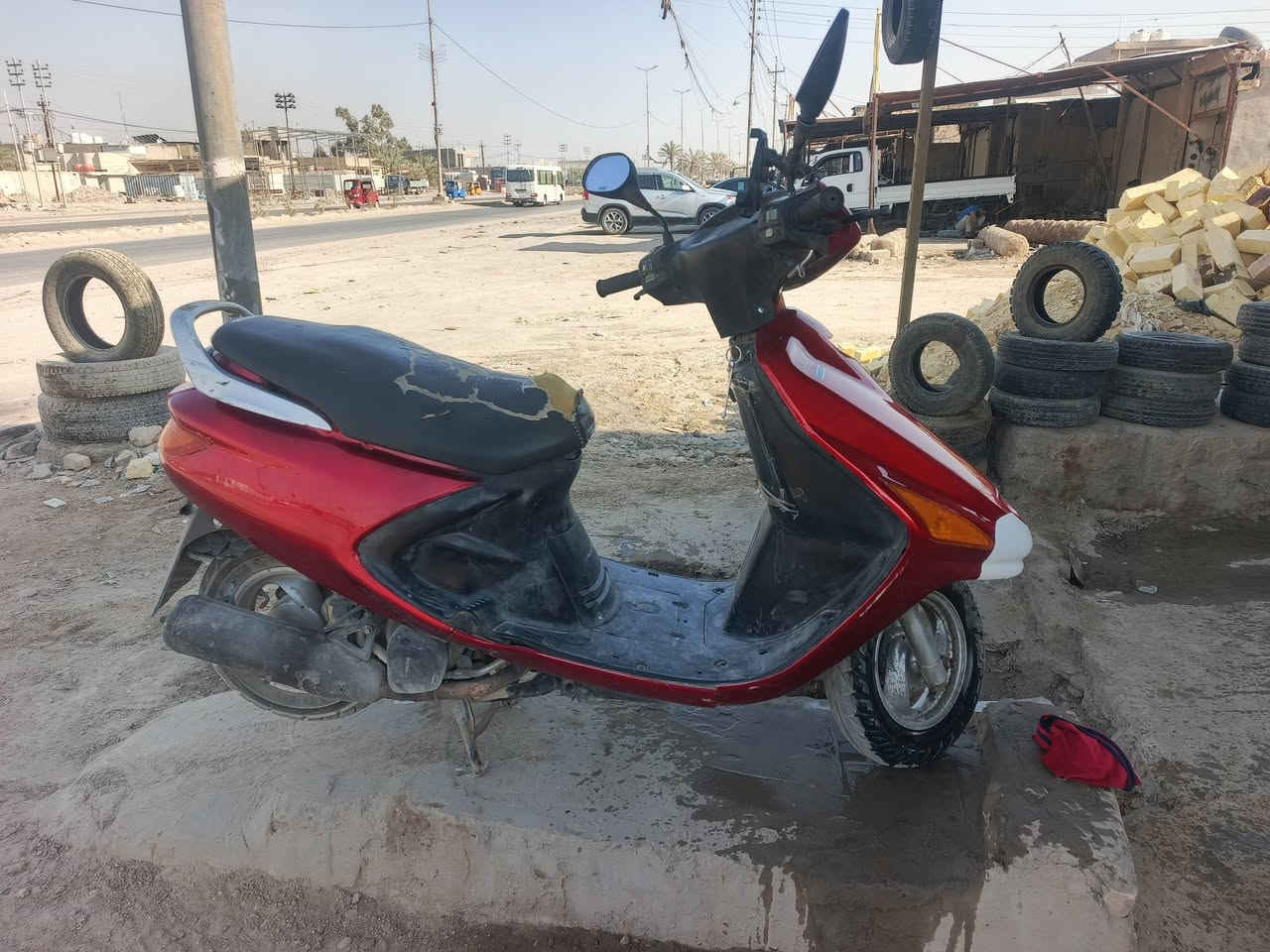 دراجه فراشه للبيع كفاله عامه كهربائيات كله شغاله سلف هندر
سعر 425وبيه مجال للطيبين 
مكان القاسم ***********

