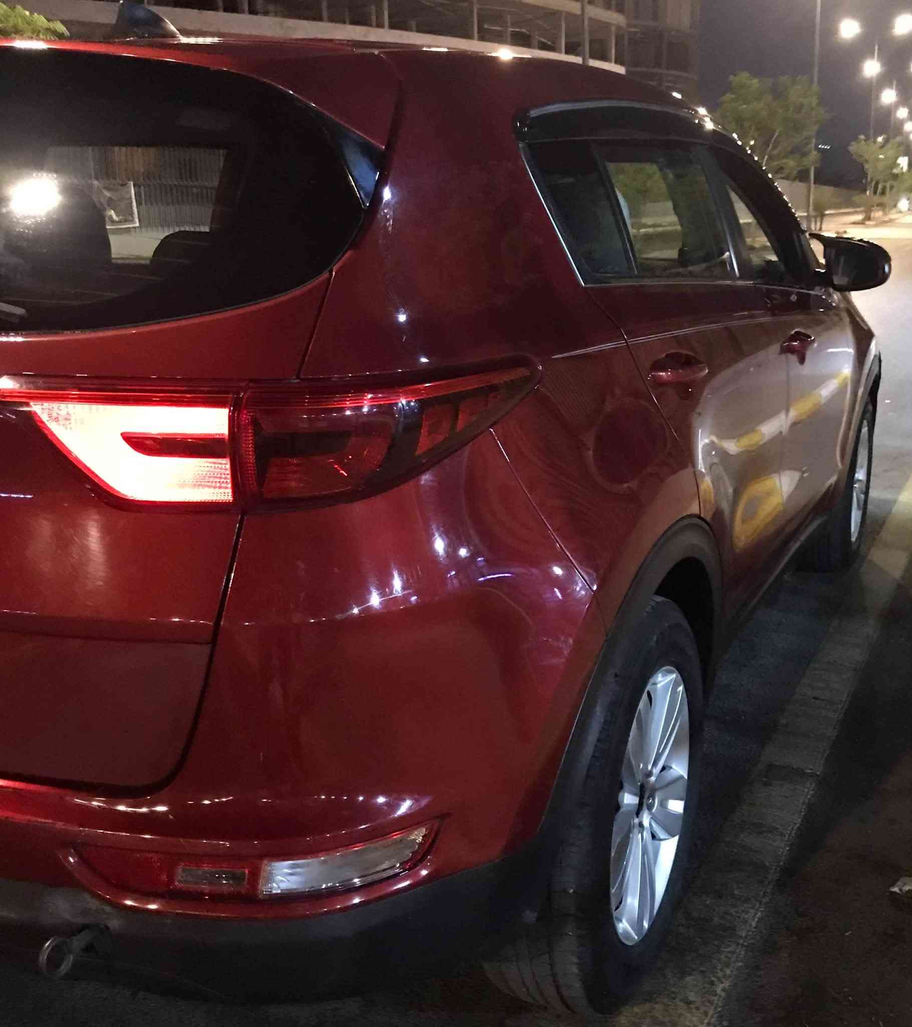 السلام عليكم كيا سبورتج وارد امريكي حادث جاملغ ايمن وبنيد محرك كير صدر مكفولات صدر امامي خلفي جديد تخم تاير بطاريه عليه ادامه سيرفس مابيه نواقص محرك ٢٤٠٠ GDi فور ويل سياره ماشيه ٦٨ ميل استخدام قليل مال بيت ومامتعوبه مكاني بغداد الكرخ *********** السعر ١٤٨ بيه مجال لشراي
