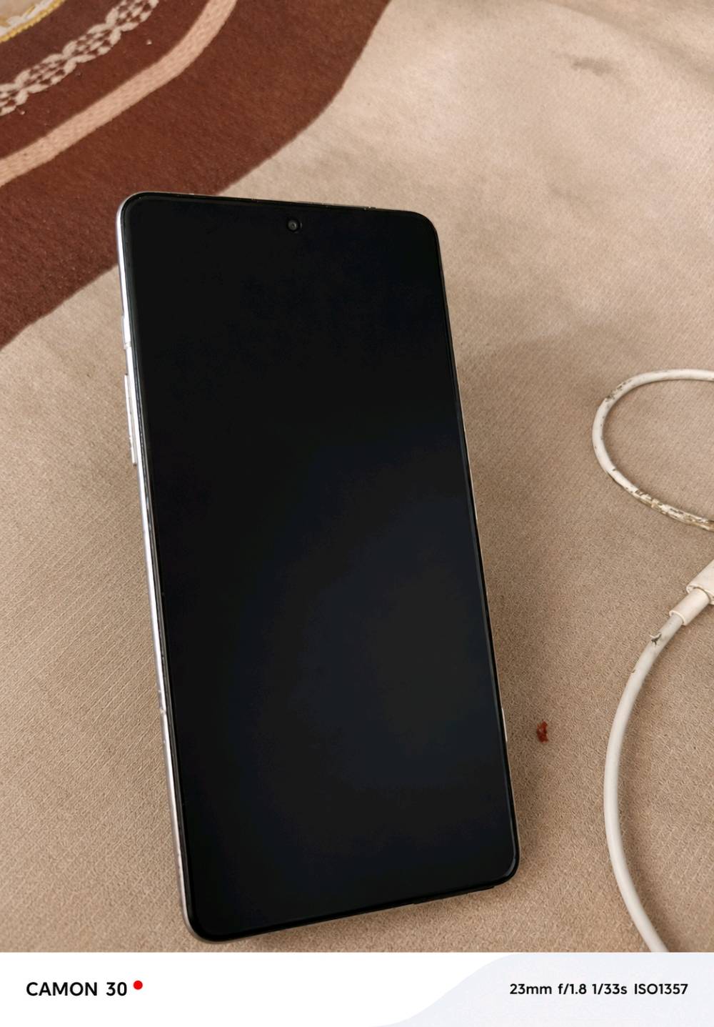 ريدمي K40 • ٨/١٢٨ • شاشة AMOLED ١٢٠Hz