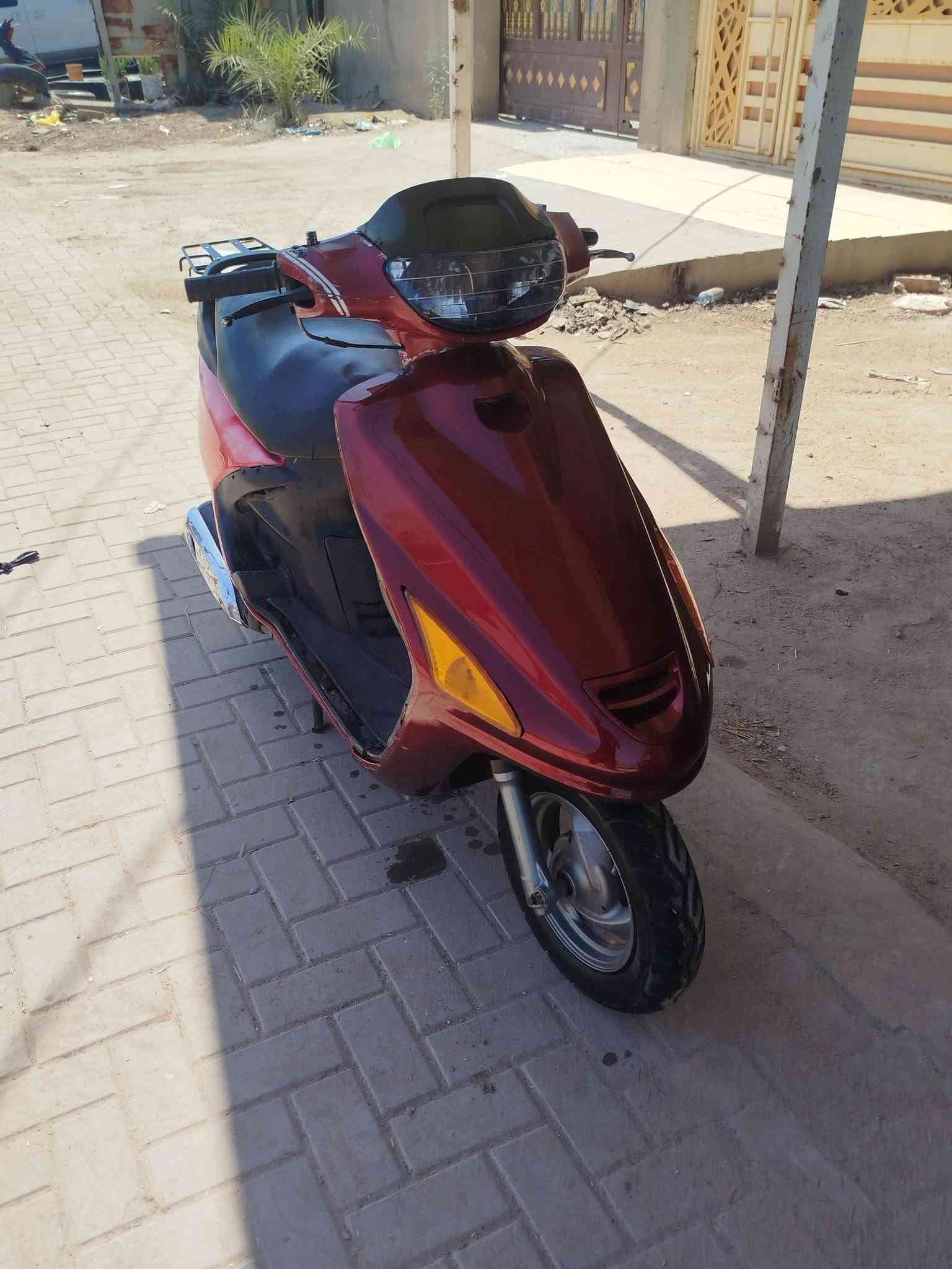 السلام عليكم دراجه فراشه للبيع الدراجه نظيفه كهربائيات كلها شغاله عوزه باتري سعره ب 300 بيها مجال مكان الديوانيه قضاء الشاميه ***********

