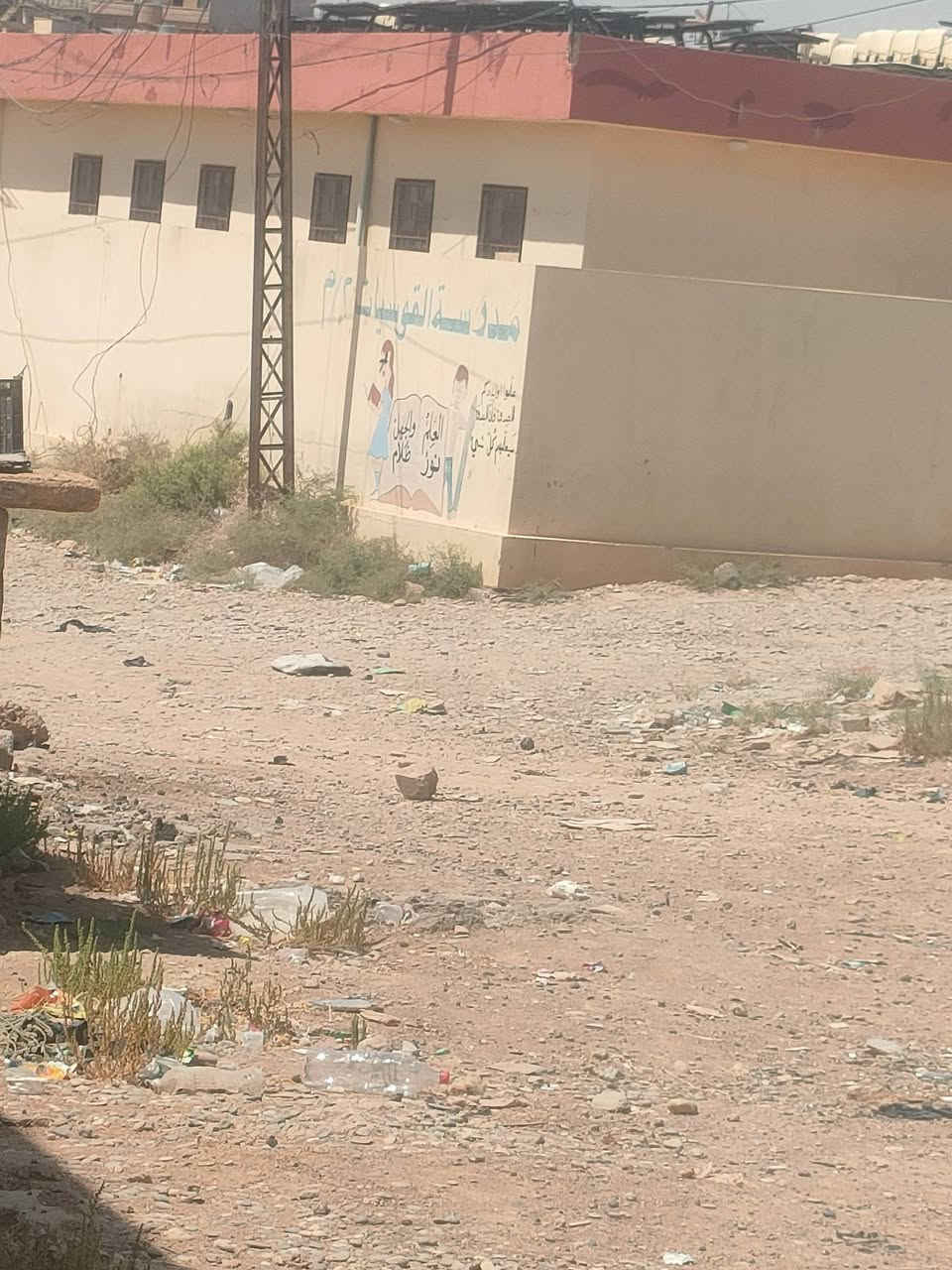 السلام عليكم ارض بيها تكعيبة ١٠٦متر يم مجمع النخيل وقريبة على المدرسة مرتفعة ومكانها مناسب جدا السعر ١٤مليون التواصل على الارقام
***********
***********

