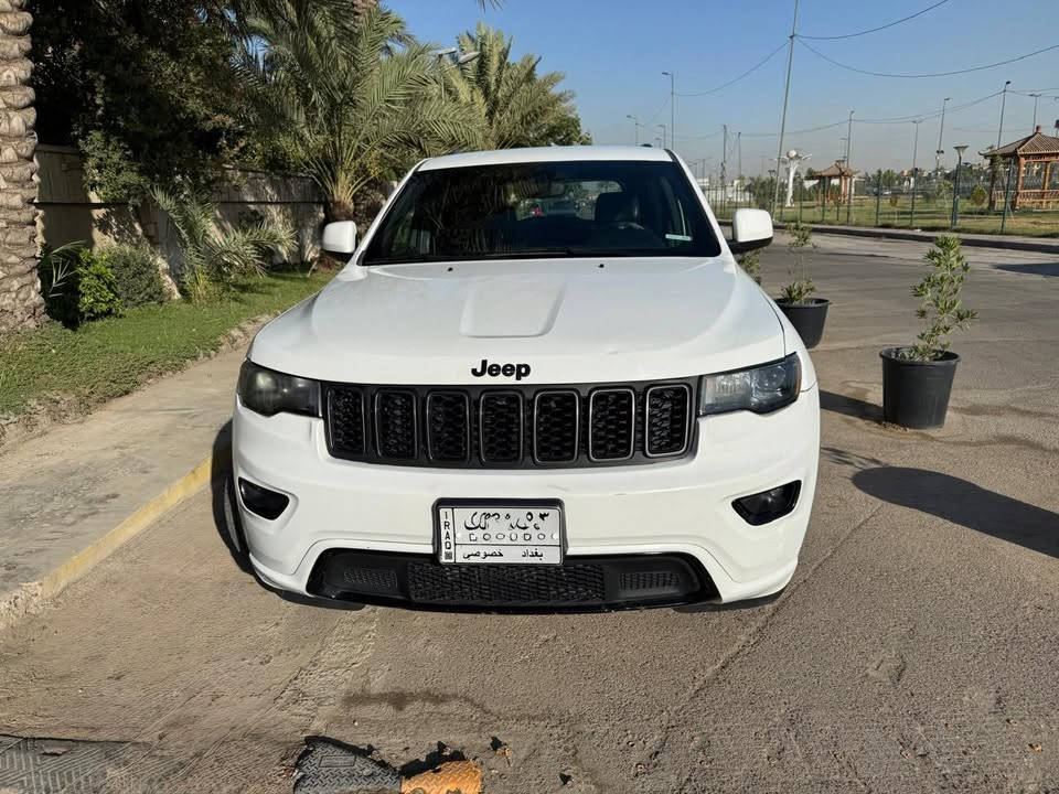 جيب بلاك توب 2019
صور الحادث بالمنشور 
السعر 205 وبيها مجال 
*********** متواجد واتساب
