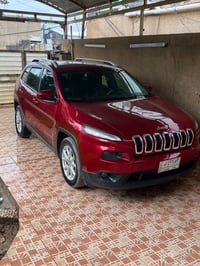 جيب شيروكي بزون 2016 رايدهه ب ١٢٠ وبيهه مجال للشراي  اتصال بالرقم 0771...