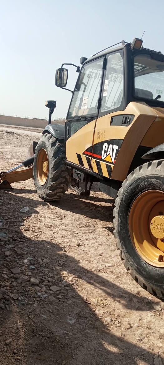 السلام عليكم رافعة كتر موديل ٢٠٠٣ بم ونزول كله بلاده ***********

نص مكتوب في الصور:
- 0785343983