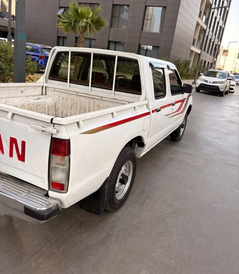 بيك اب نيسان 2008
جاهزة ونظيفة بيها قطعتين صبغ 
رقم بغداد 
مكان السيارة بغداد 
السعر 9000$
للاستفسار واتساب ***********

