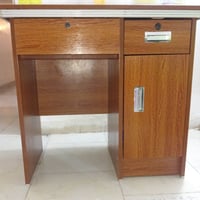 مكتب • نظيف • ٨٠×٥٠×٧٥