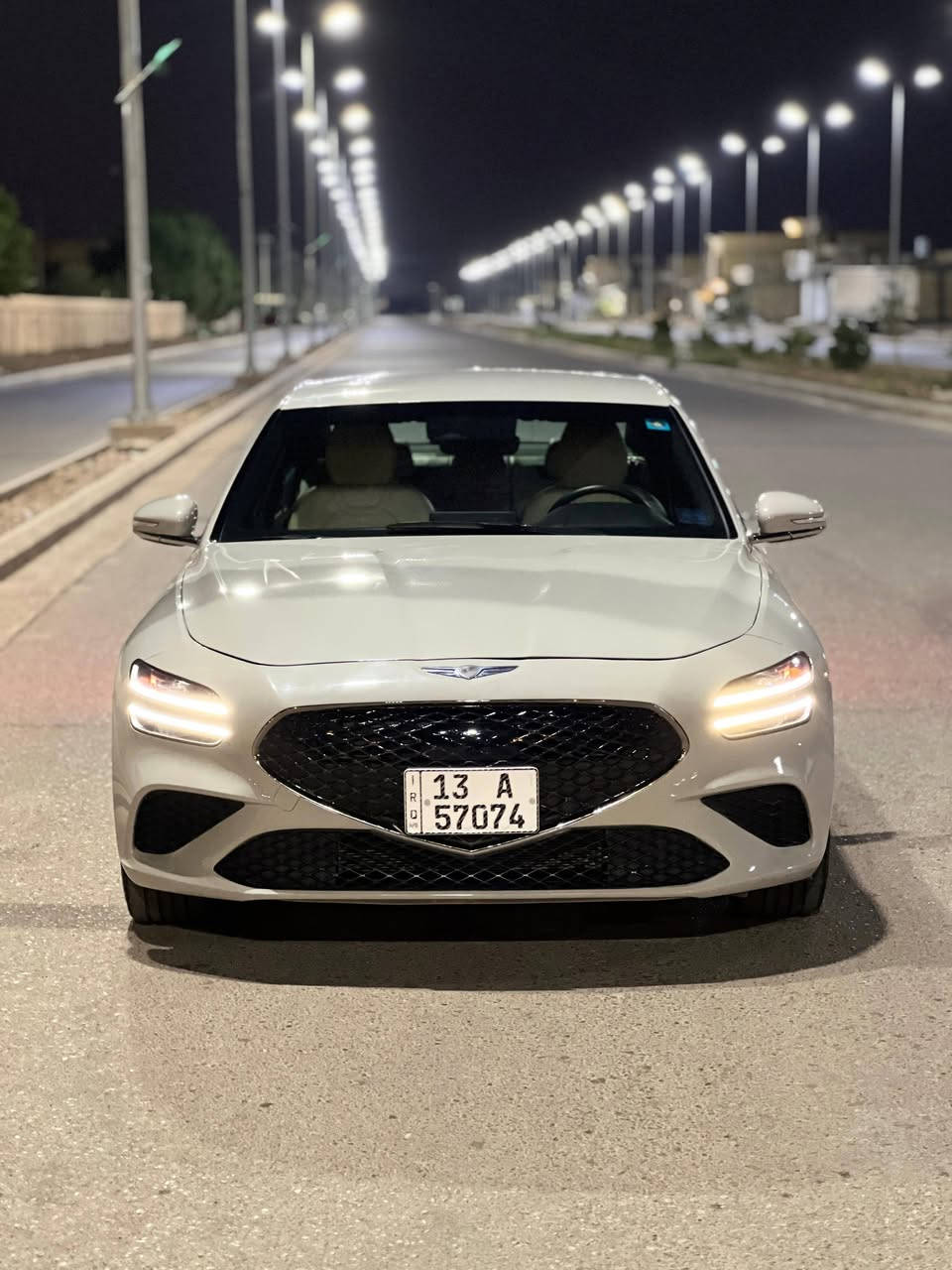 السلام عليكم … 
 سيارة مرقم كتاب شهداء ميسان وكاله عامه 
Genesis “G70” 2025 
لون مميز♥️
4 سلندر توربو 

مواصفاتها 
رادار امامي 
رادار خلفي 
رادار جانبي 
كاميرة خلفية 
شفتات ستيرن 
انضمة قيادة 
ايكو نورمال سبورت  سبورت بلاس
تدفئة ستيرن 
كشنات كهرباء 
شاشة كار بلاي اندرويد اوتو 
كشنات تدفئة 
تشغيل عن بعد 
بصمة
اشاير بلمري 
قيادة ذاتية 
مثبت سرعة 
نقطة عمياء 
جنطة كهرباء
والمواصفات البقية معروفة بالجينسز
 
ماشيه 9 ميل 
حادث السيارة جاملخ صفحة السايق  مصلح نفس ومصبوغ والبنيد بي تعديل بارد كلش بسيط السيارة  
السيارة امانة الله حيل حيل نضيفة 
مكاني بلعماره 
 *********** وأتساب فقط

