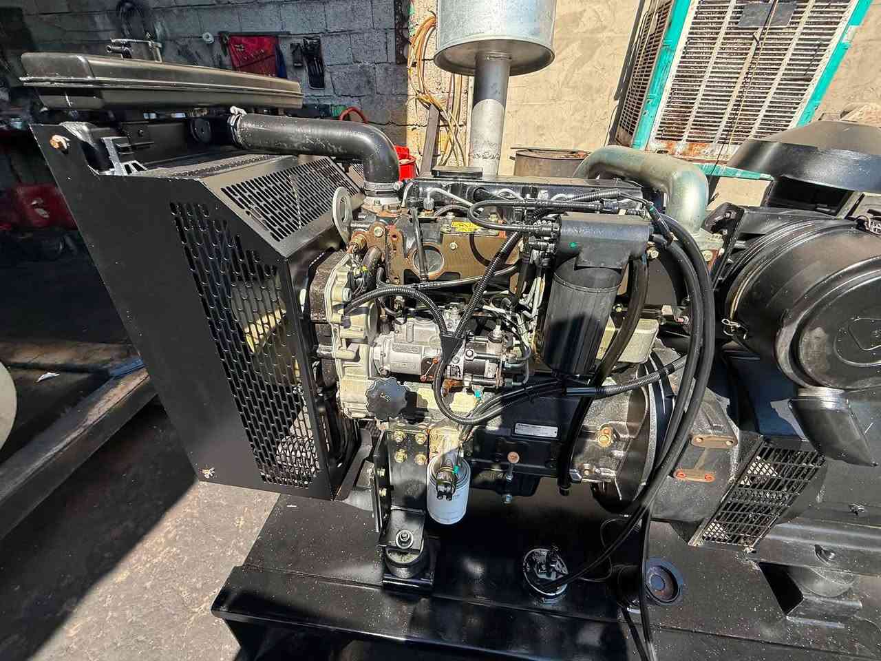 السلام عليكم
بيركنز 88kva بريطاني 
ساعات العمل اقل 1000ساعه  
نظام اوتو حمايه فول اوتماتيك
وضع بلاد شركة  
أربيل صناعه جنوبيه 
نظام اوتو حمايه فول اوتماتيك
وضع بلاد شركة  
🚚يوجد توصيل الى جميع المحافظات وبضمان🚚
🚚كياندن هةية بو هةموو شاركان بةكرينتى🚚
 للاستفسار:
 ابو علي 
***********
***********
***********
