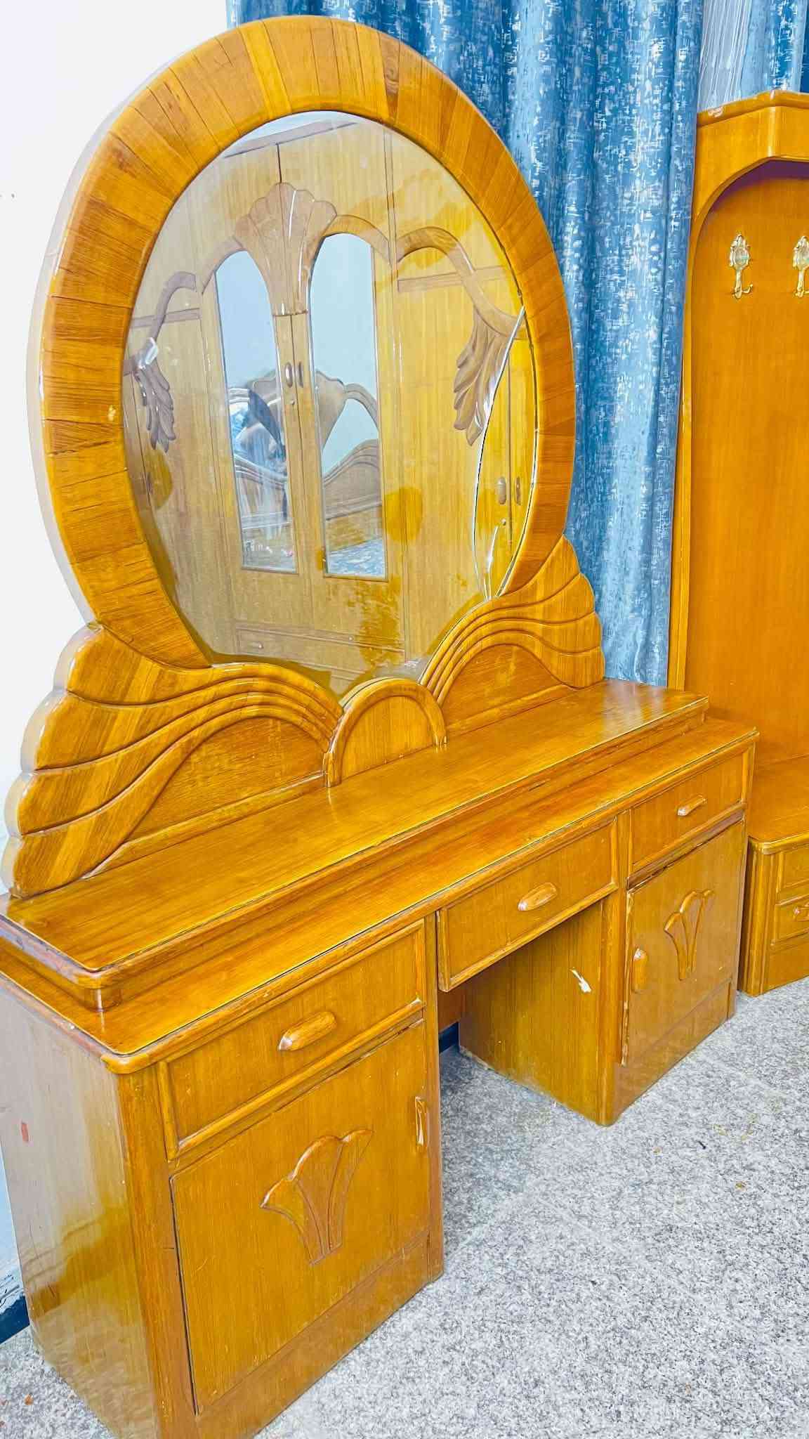 سلام عليكم مكلف بلنشر غرفه صاج تسكام طابقين ظهر جرجوبه داخل وخارج صاج السعر 850وبيها مجال للشراي العنوان شارع 80 ***********
