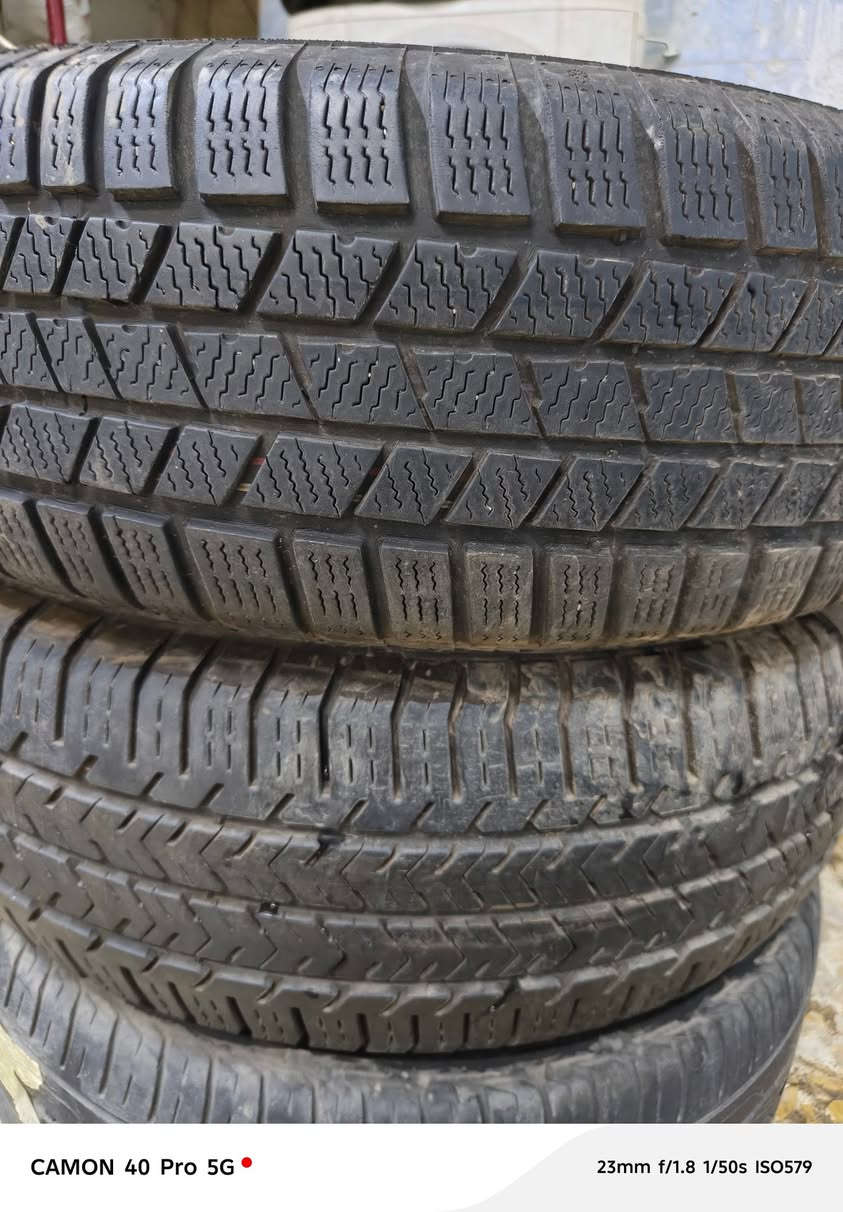 يتوفر ثلاث تايرات باله حجم  215/65/16  اخو الجديد

عنوان المحل الديوانية شارع 30 مجاور جامع زين العابدين 

***********

نص مكتوب في الصور:
- 16/65/215