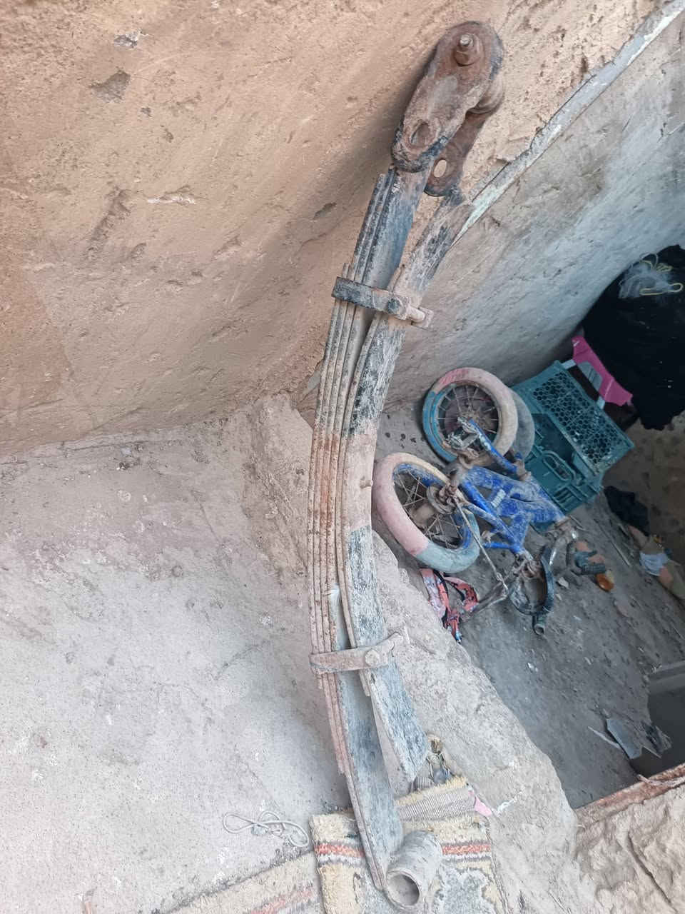 ورك ستوته همر العدد2 سيتات سعرهن80 وبيهن مجال قليل للتصاال ع رقم***********
