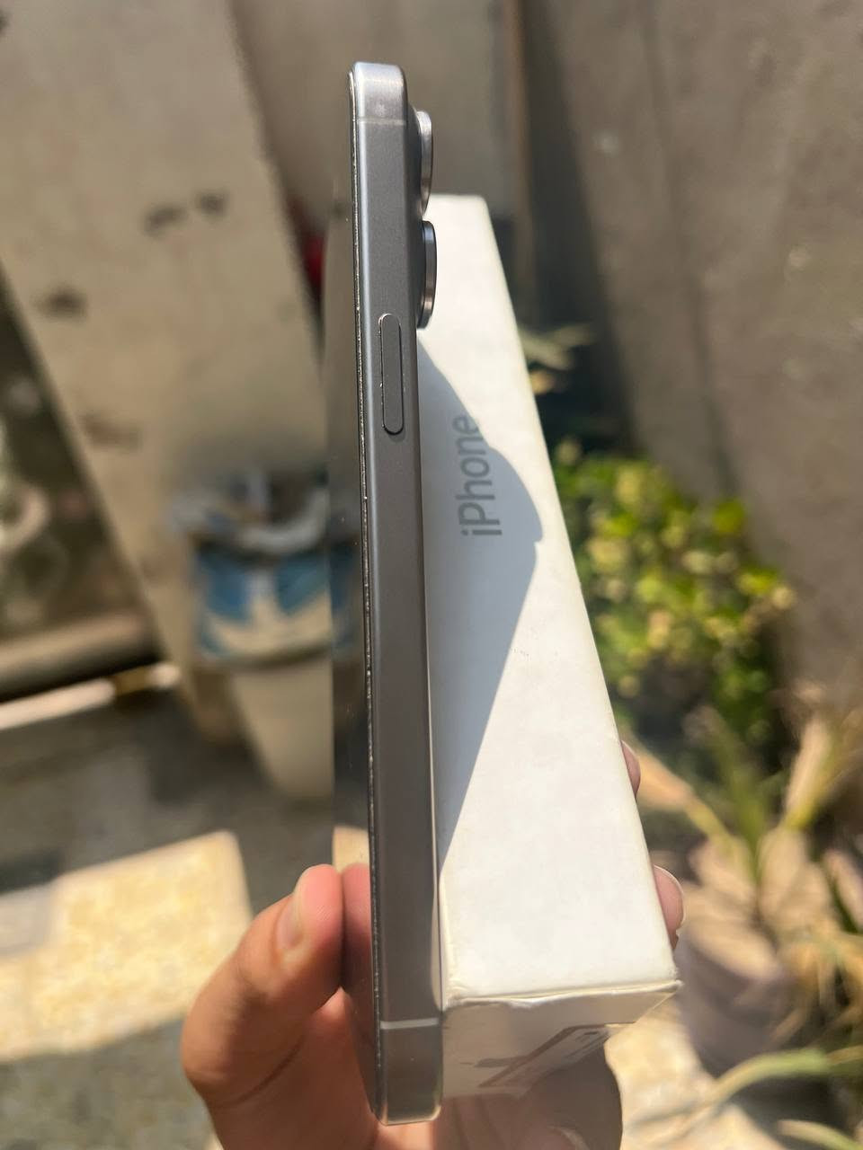 السلام عليكم ايفون 15Pro max ذاكرة 256  بطارية 79 بلادية ماستر التليفون شخط مابي السعر945 
الرقم ***********
