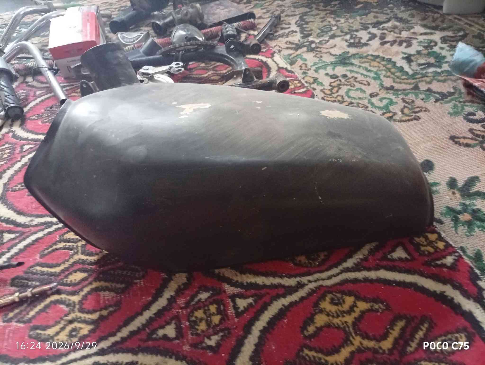 السلام عليكم هاي الغراض ابيع شلع كلهن 50 الف

نص مكتوب في الصور:
- 16:22 2026/9/29
- POCO C75
- 16:17 2026/9/29 POCO C75
- 16:23 2026/9/29 POCO C75
- 16:23 2026/9/29
- 16:24 2026/9/29
- 16:24 2026/9/29 POCO C75