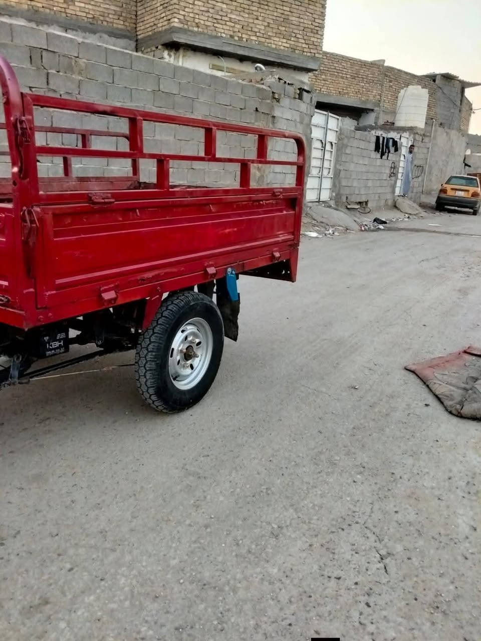سلام عليكم ورحمه الله وبركاته ستوته للبيع ب700 وبيه اوراق بيه مجال عنواني بغداد مدينه الصدر رقم الهاتف ***********
