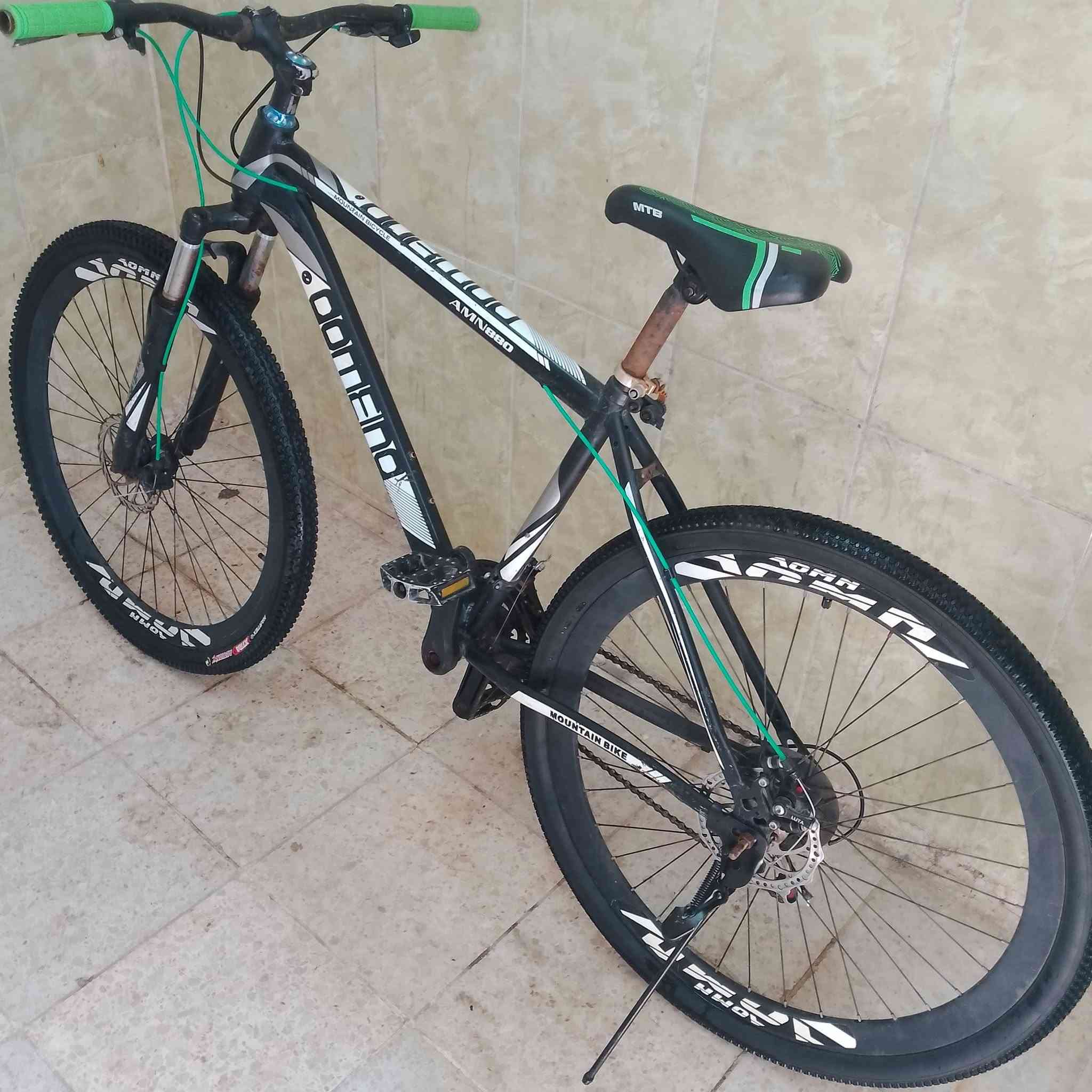 السلام عليكم بايسكل للبيع حجم 29 باله السعر 130 وبي مجال العنوان بغداد مدينه الصدر ***********
