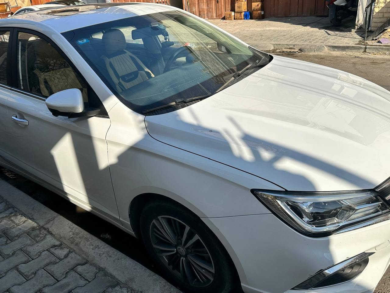 للبيع او مراوس Mg5 لون ابيض رقم بغداد بأسمي سيارة جديدة ماشية ٤٤ الف كيلو فقط موديل ٢٠٢٤ فول فول 
بصمة شاشة كبيرة سايد بريك دكمه والمقاعد جلد 
مدوشمة وايضا الارضية جلد 
سيارة متعوب عليها بنزين محسن ودهن اصلي مكاني بغداد للاعظمية 
السعر ١٠٥ للاستفسار 
***********
