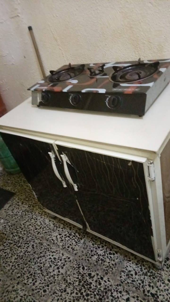 للبيع ب 50سنك ويا هاي الفوكها الطباخ ***********
