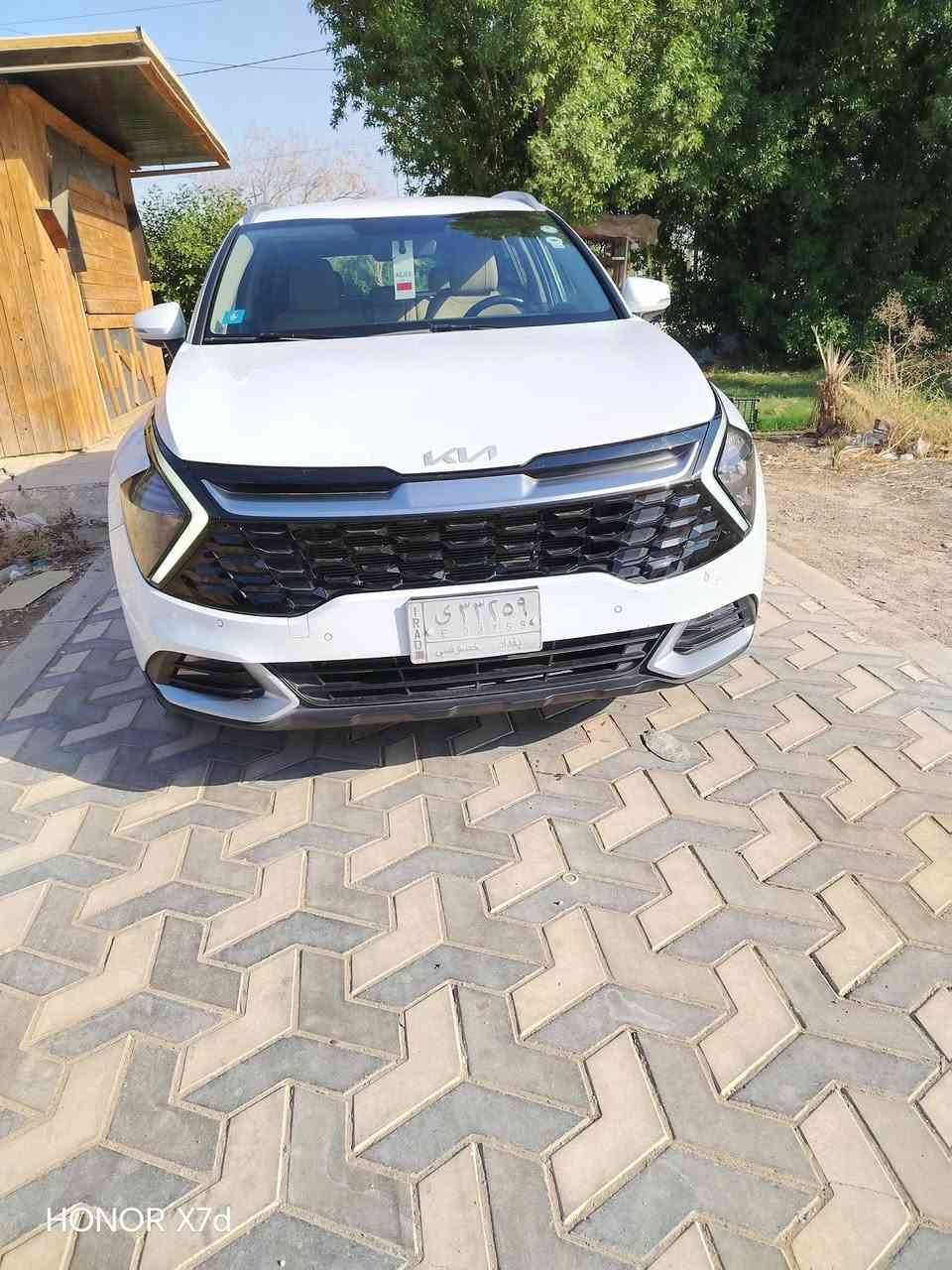 السلام عليكم
كيا سبورتج 2023
عداد الممشى 48,000km  
بعدها بالضمان داخل الوكاله 
فول عدا البانوراما
كشن كهرباء
صندوق كهرباء 
رقم بغداد ( سنويه بأسمي )
كفاله عاامه السياره
مكان السياره بغداد السيديه 
السعر 19,800$$  ( بيها مجال ان شاء الله ) 
للتواصل 
***********

نص مكتوب في الصور:
- HONOR X7d