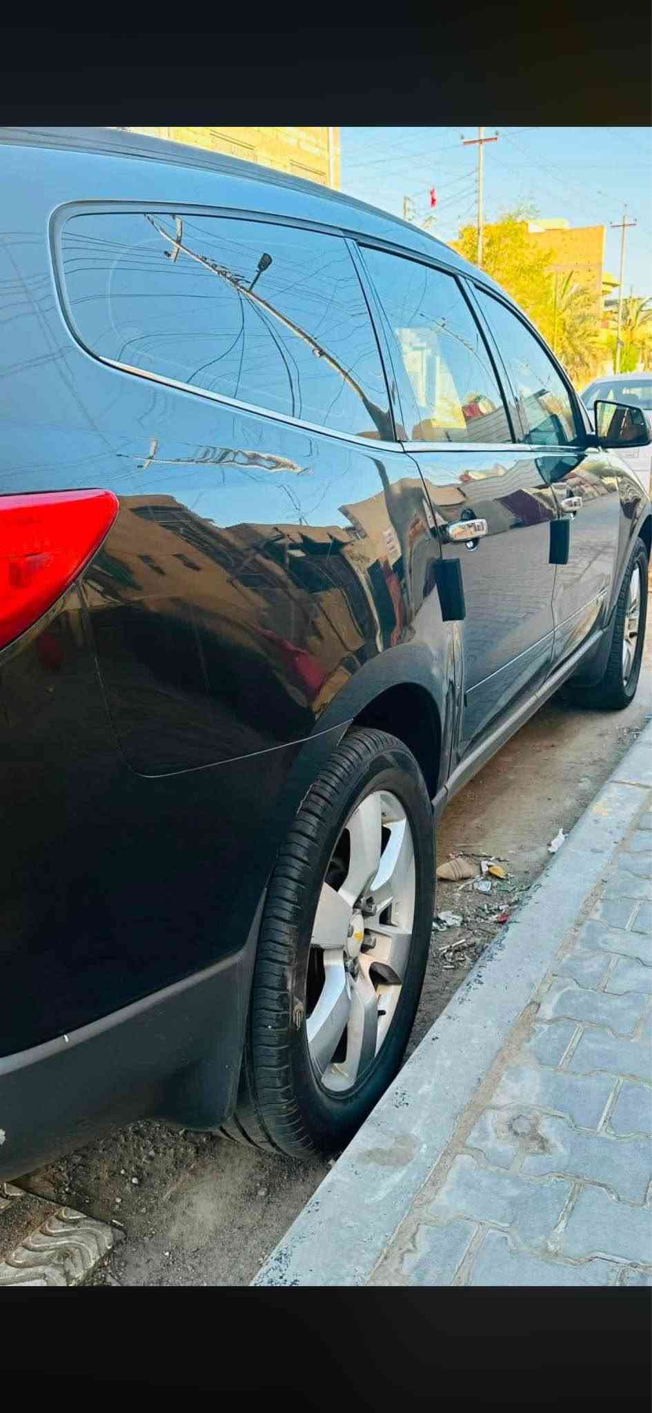 شيفروليه ترافلس جديدة ورخيصة
الموديل .2009
فول الفول المواصفات ✅

فتحة سقف بانوراما 
اشاير بل مري
شاشه وسطيه
مقاعد جلد كهرباء تدفئه
ثلاث قطع تبريد
صندوق كهرباء وشفط
حساسات خلفيه
محرك V6 3.6
كفاله سياره
مراوس بيجب وبامه
 السعر 120
رقم هاتف صاحب سيارة*********** البصرة, العراق
