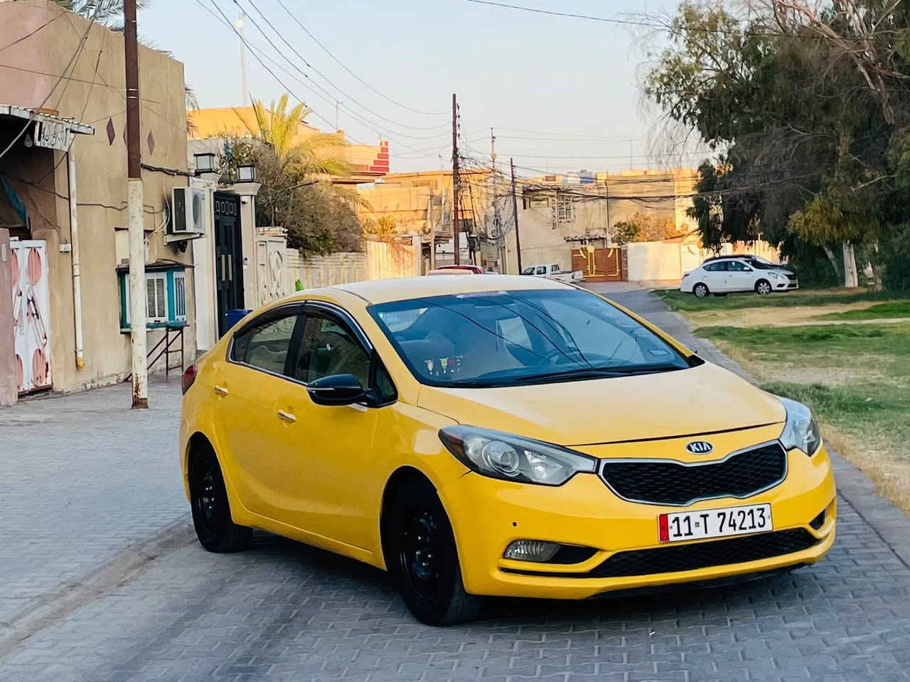سلام عليكم البيع فورتي موديل 2016 وأرد امريكي حادث بنيد فقط ولباقي مكفولة كفالة عامة اليبل وآحد سيارة جديدة وجاهزة من كلشي تبريد ثلج حدادية تخم تاير كير ومكينة مكفولات سنوية الغاية 2029 هيه غرامات مصفره سيارة أحله من صور السعر93 لاستفسار علا رقم ***********  مكان سيارة كربلاء مكلف بل نشر
