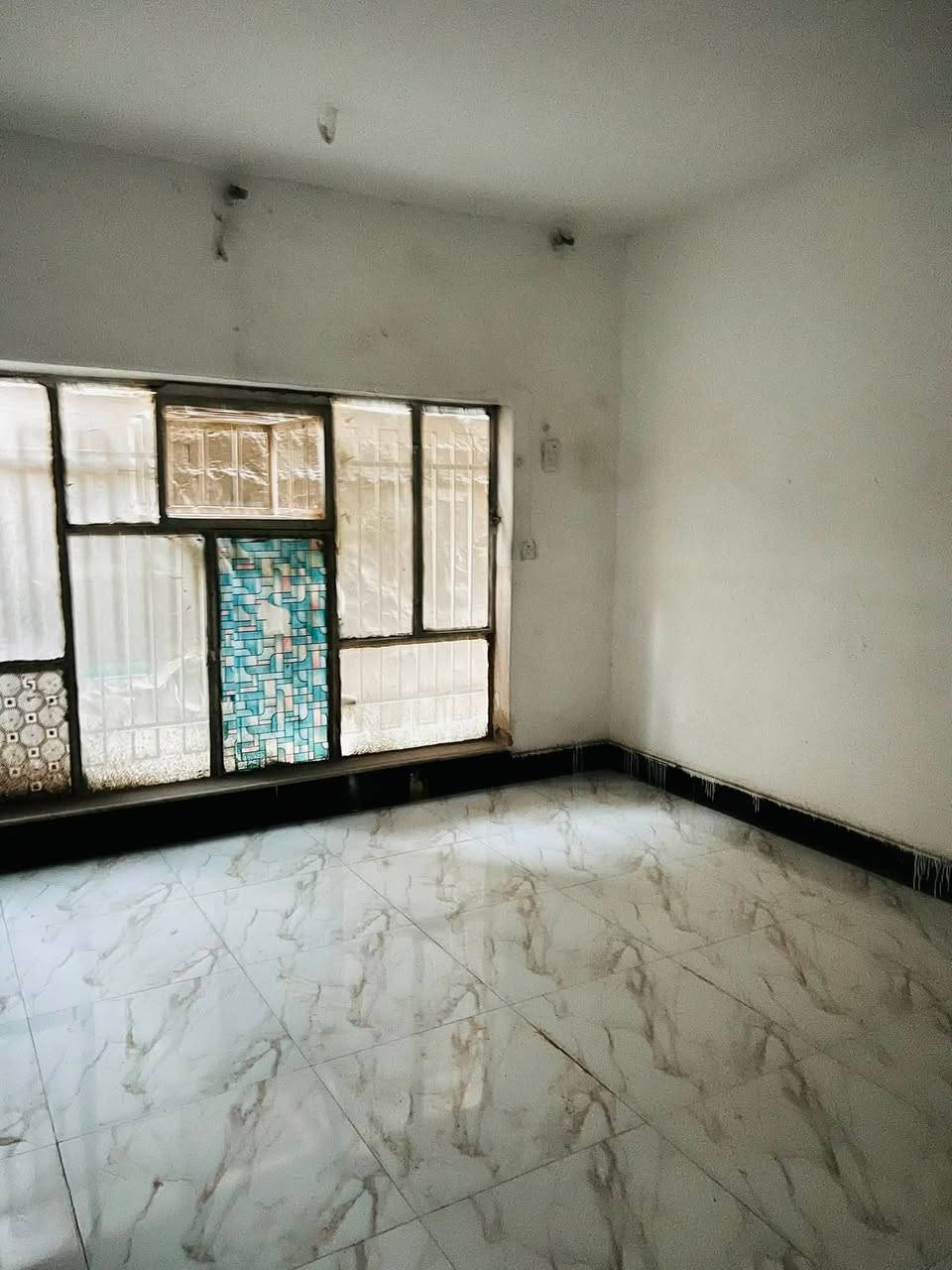 🏠#دارللإيجار//طابـــــــو صرف _🏠

🏗️📍المــــــــوقع//محيزم قرب شارع ٨٠ قرب المدرسه الأقدام يطل ع منتزه 

✏️المســـــاحة// ٢٠٠ متر 

🧱🧱طـــابق الأول // يحتوي ع 
٢ غرف نوم  ➕هول➕ صالة➕ مطبخ➕مجمعات صحية ➕مناور 2 ➕كراج سيارة كبير  ➕حديقه 🚙
🧱🧱طابق الثاني // ٢ غرفة نوم ➕كلدور ➕مجمع صحي بيتونه

 🏫📚نستقبل جميع عروض البيع و ترويجها بإعلانات ممولة 
      للمزيد من التفاصيل الاتصال او المراسلة خاص 

حسن السعيدي ***********  

حسين السعيدي ***********_ ***********
       
علي السعيدي ***********_ ***********

 📍موقع المكتب  📌 الحله - حي الامام علي(ع)  _مقابل مجمع الوافي
