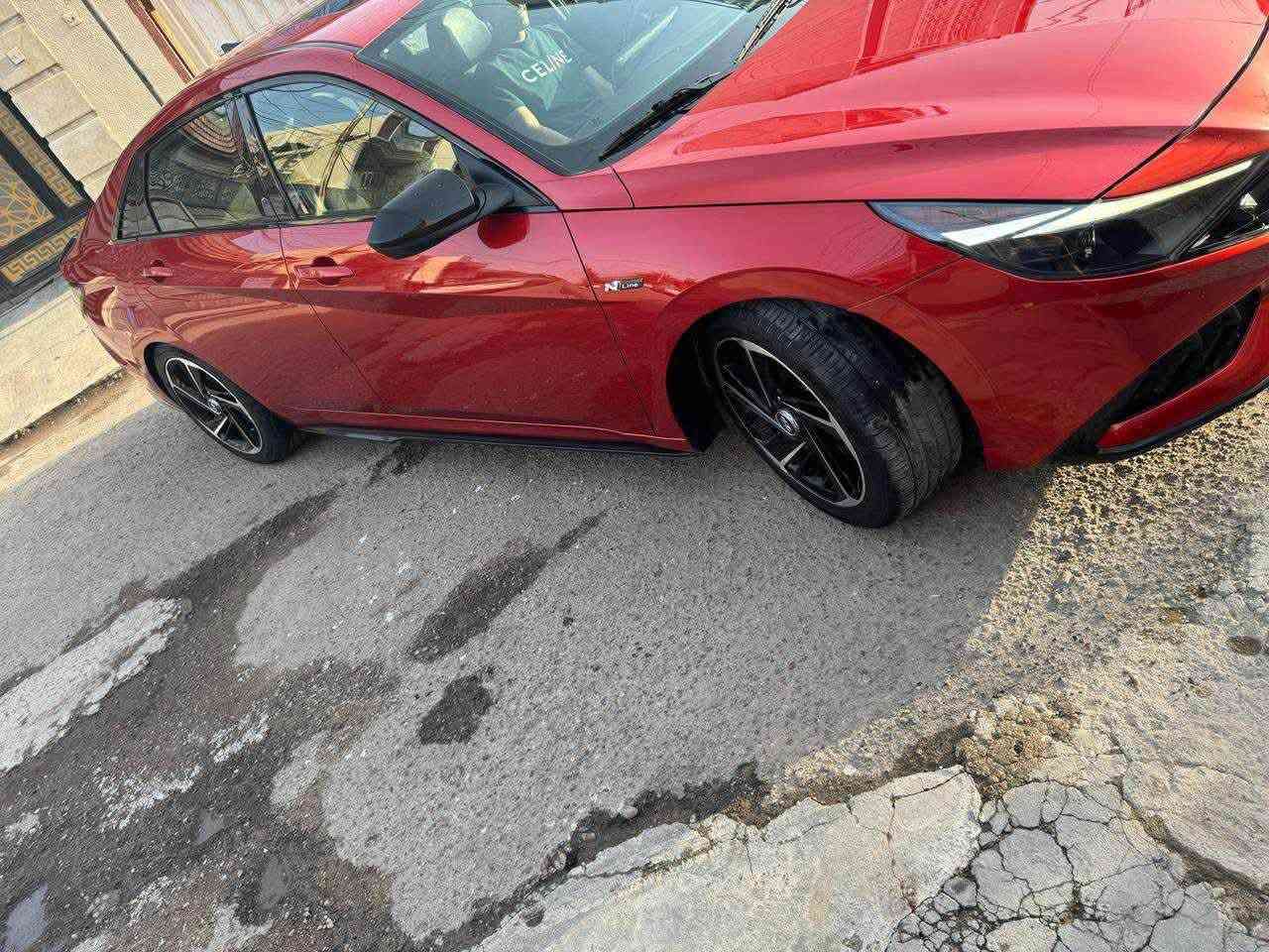 هونداي النترا N line 1/1 موديل 2021
و N Line لون احمر فول مواصفات 
(( بدون إيربك ))
وفول الفول السيارة 1/1
تيربو 1.6
ماشية 90 K
فتحة سقف سلايد
أبواب بصمة
بصمة تشغيل تشغيل عن بعد
سايد بريك رياضي
شحن واير ليس 
شاشة ايباد متصل مع العدادات والشاشة
كاميرا خلفية دواره
شفتات ستيرن
ترحيب
اوتو ستوب
نقاط عمياء
كروس سرعة تفاعلي ويه السيارة اللي كدامك Active cross control
تحديد مسار
مثبت سرعة
قيادة ذاتية
رادار 360 درجة مع توقف ذاتي
ثلاث قيادة
_NORMAL
_SPORT
_SMART
Nline كشنات جلد ومدخل عليه حرف
فول تحكمات ستيرن
كشنات هيتر
صندوق ذكي
بكلايت ليد
ويل كروم 18 سبورت
السيارة بعد بيها مواصفات 
السيارة حادثها دعامية صبغ فقط يعني كلين 
بارد الجاملغ الأيمن والأيسر عكد شبر بسيط داخل العراق
السعر 155 
***********
