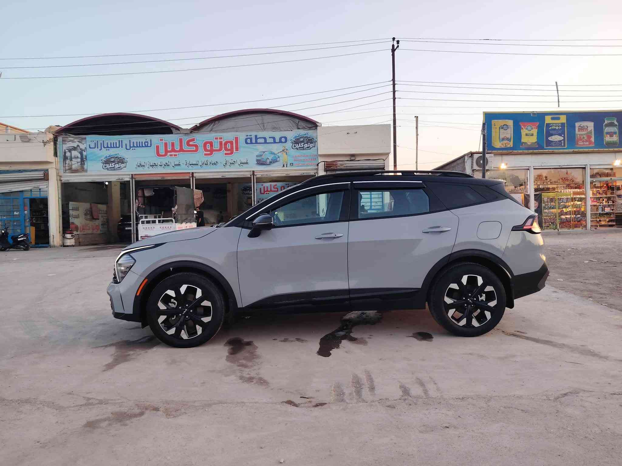 سـلام عـلـيـكـم
كـيـا سبـورتج  2024 *LIMITED* 
فــول مـواصـفـات 1/1 للاخير اعلى فئة *VIP*
الـعداد { 26km }  كيلو متر حقيقي
ضرر : بيهة جاملغ الامامي فقط وحافة الباب بدون دواخل شاصي لغد مكفول   
المواصفات :-
* سقف بونوراما
* بصمة تشغيل + بصمة ابواب 
* محرك 2500 المرغوب
* كير أوتوماتيك 
* ⁠هاند بريك دكمة
* كشنات جلد
* كاميرا خلفية
* شاشة لمس بلادية
* بلوتوث + USB + AUX
* كروز كنترول
* فول تحكم استيرن جهتين
* مرايا كهربائية مع إشارات
* زجاج كهربائي
* ريموت + سنتر لوك
* أضواء ضباب
* *TCS* نظام مانع انزلاق
* *ECO*نظام تقليل الوقود 
* لايتات زينون عالي وناصي اصلي
* داخل ملكي
* تخم تايرات جدد
* ⁠تبريد ثلج 
السيارة جاهزة   كهربائيات كلهة شغال مكيانيك خير من الله السعر 178$ ورقة مناسب وبلعافية عل ياخذه السيارة استخدام شخصي وممتعوبة مكاني بغداد الرصافة 
هـ ***********
