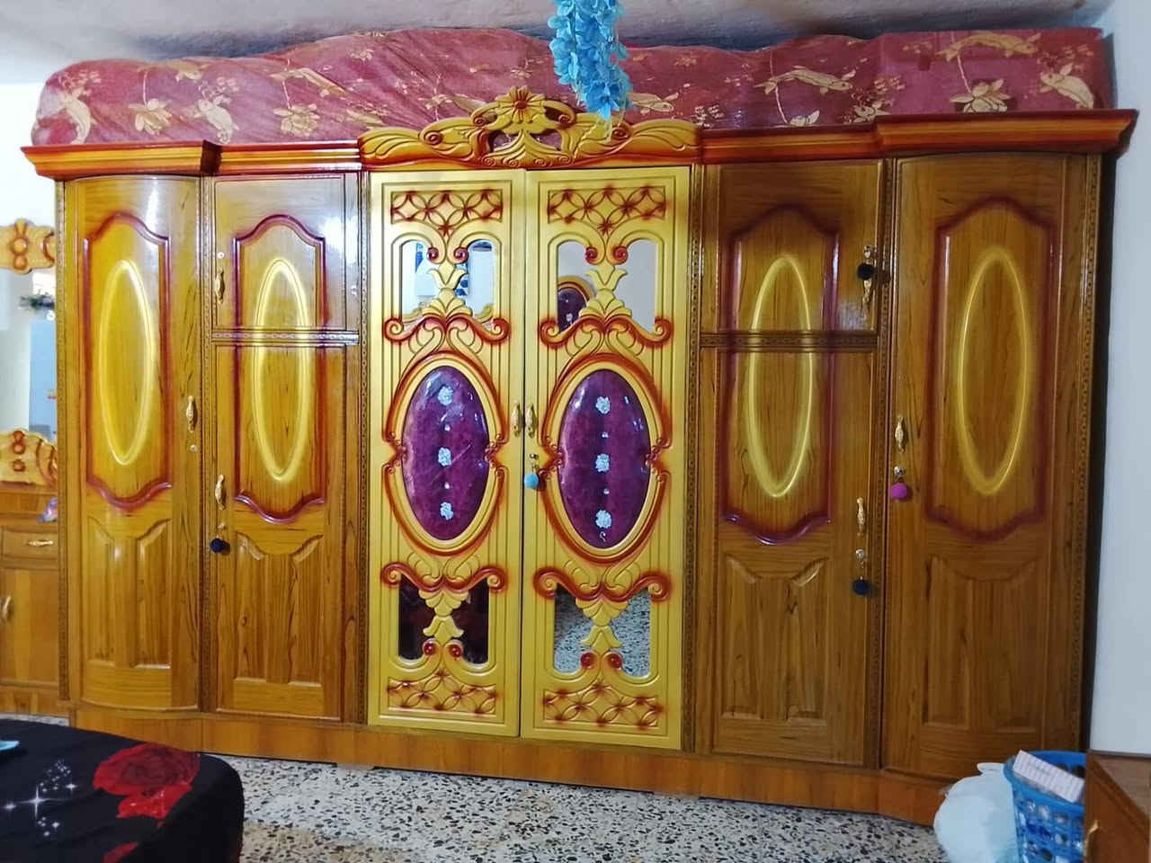 سلام عليكم غرفه للبيع مثل ما موضحه  بلصوره جديده وما متعوبه ب600وبيها مجال مكاني بغداد سبع البور 

بدون توصيل ***********
