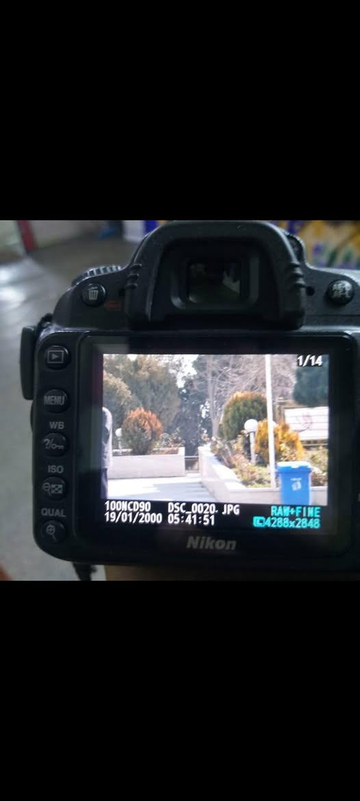 نيكون D90 • نضيفة • مشكلة الشيتر