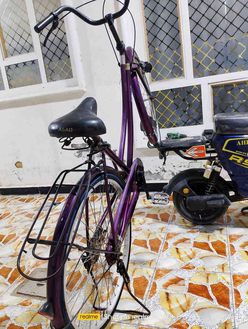 سلام عليكم بايسكل حجم 26نضيف برغبة مفتوح بي نظيف تايرات جدد  جوبته جديد بايسكل  ياباني سعر 75وابي مجال مكانه بابل بمحاويل رقم الهاتف ***********
