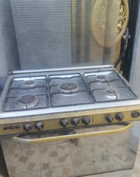 طباخ شغال • عين نص • ثلاجتين بدون غاز