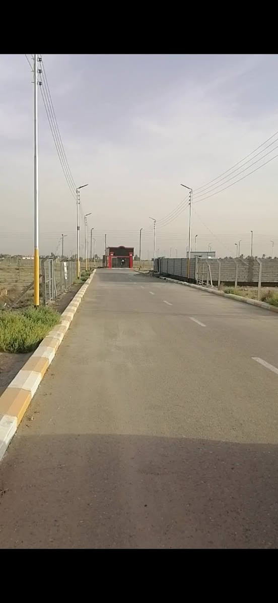 السلام عليكم
للبيع قطعه 200 م زراعي سند 25 واجه 10 ونزال 20 باسمي مداور مباشر بسم المشتري خدمات ماء كهرباء اناره ليليه تبليط ارصفه 
العنوان مجمع الحرمين طريق دغاره ديوانيه بالسايد الي جاي للديوانيه
تبعد عن تقاطع النسر 5 دقايق السعر 13 وبيها مجال بيع مستعجل اتصال *********** بي وتساب
