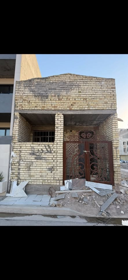 سلام عليكم هيكل البيع المساحه ٨٠متر. الموقع الدوره حي دجله صاير بضهر الشارع التجاري الاستفسار تصال *********** مقابيل اسواق لارين
