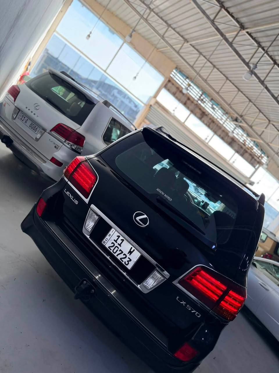 سلام عليكم  للبيع لكزز سعر مناسب 👌🏻V8 5700.موديل 2011  كير مكينه كفاله دواخله كلش حلوه
. الموصفات
لكزز بريم اصل فول الفول 

5 بصمات. 

جنطه كهرباء

/5700/8سلندر

مري شفط برمونت 

مري قلابه 

سستم كامل صوت 

جميع الكشنات كهرباء 

تشغيل بعد 

زنون ممتحرك. 

لد امامي 

ستيرن ذاكره 

كشن ذاكره 

جميع الكشنات كهرباء 

كشنات تدفئه تبريد 

جكات تصعد وتنزل 

سلايت 

تحكم ستيرن 

ثلاجه 

وباقاي الموصفات المعروفه لسياره 

السعر 295$ وبيها مجال

مكان السياره بغداد البياع 

*********** واتساب او اتصال 
غير متواجد ع الفيس
