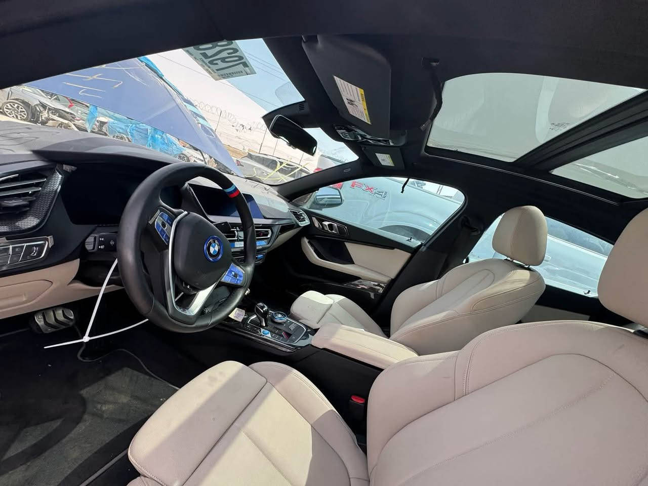 السلام عليكم BMW 228 x 2023 
السيارة محرك 2.0 تون تيربو 
فول فول مواصفات رقم بغداد باسمي 
لون جويتي داخل ابيض

وارد امريكي حادثة سطحي بدون دواخل بدون لغد بدون شاصي بنيد فقط مصبوغ بدون ايرباك

مكان السيارة بغداد حي القاهرة بيع فقط بدون مراوس 

السيارة جديدة جدا جدا جدا بدون اي نقص 

رادار امامي 
رادار خلفي 
رادار جانبي 
قيادة ذاتية 
حساس امامي 
حساس خلفي 
بصمة تشغيل وابواب وترحيب عند الاقتراب 
كامرة خلفية 
تحدبد مسار 
كشنات كهرباء 
تدفئة كشنات 
داخل متغير انارة بلادية 
سايد بريك بصمة 
كشنات خزن 
مري شفط 
نفطة عمياء 

رايدة ب٢١٠ عنواني بغداد حي القاهرة
***********
