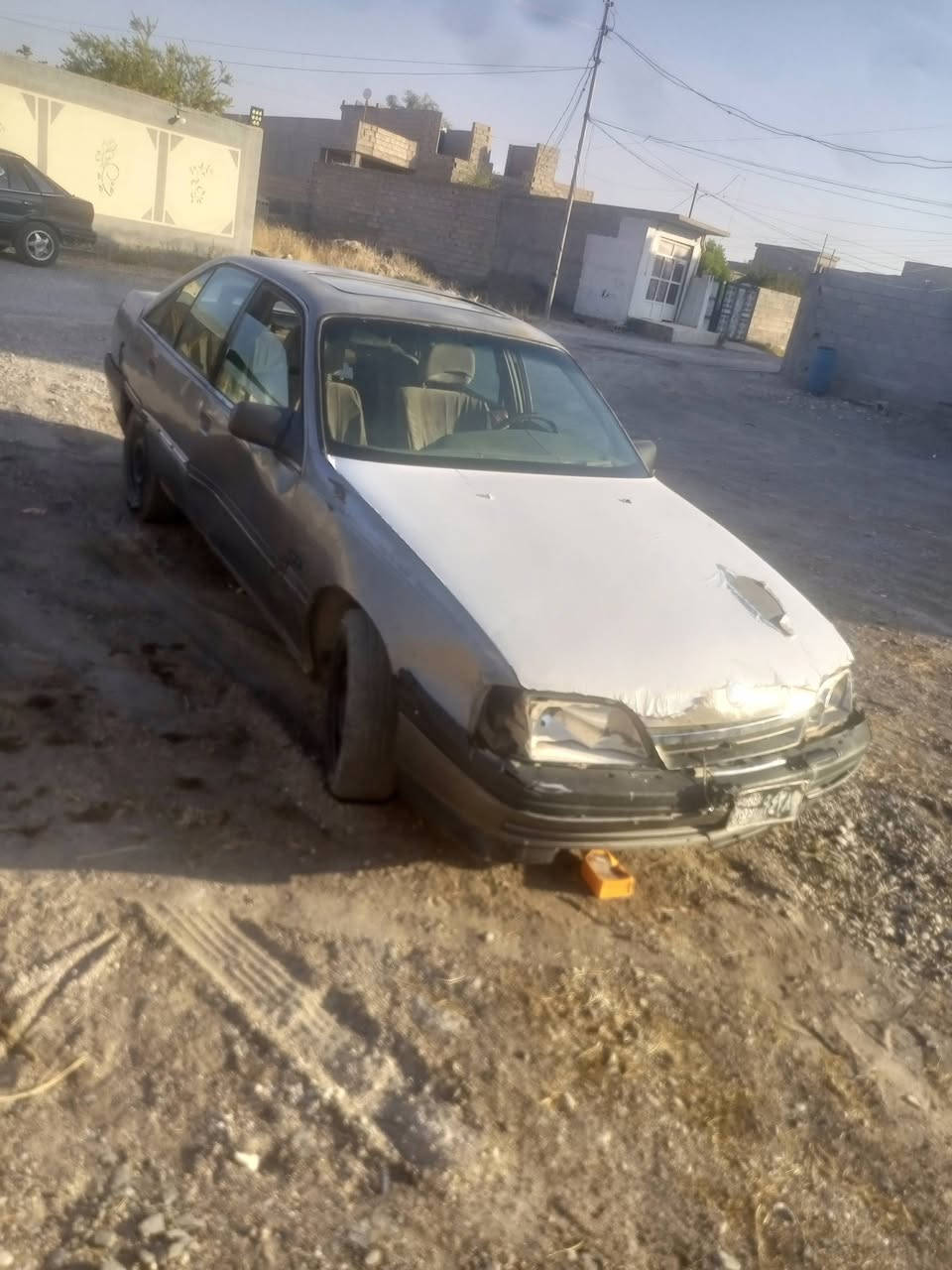 السلام عليكم اخوان اوبل اوميكا للبيع سياره شغاله موديل 91 السعر 1,200 وبه مجال الرقم ***********
