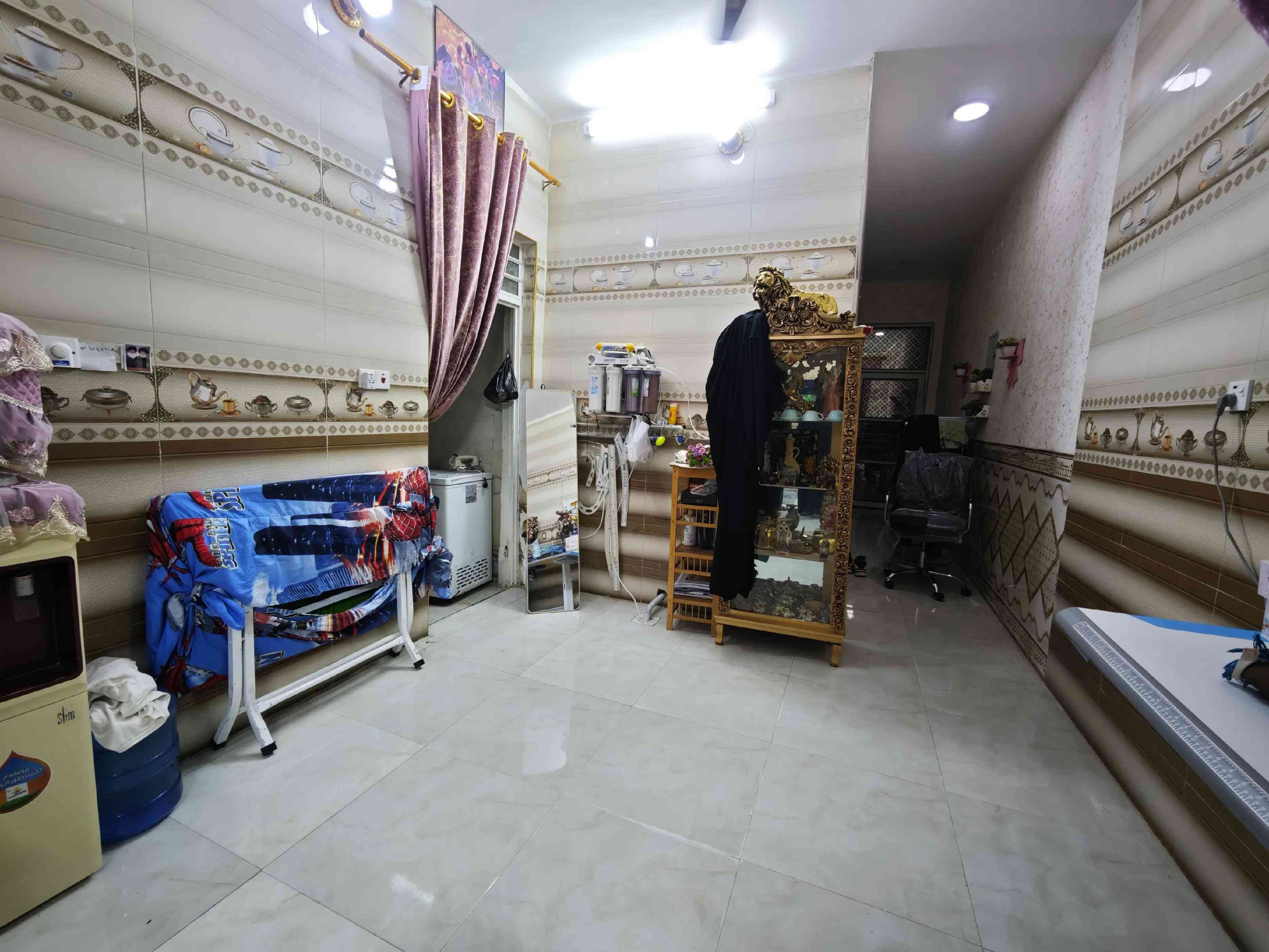 دار للبيع - فرصة لا تُعوّض السعر جوّه السوق! 💥 🔥 للبيع المستعجل بسعر لقطة 🔥 📍 الموقع: الشيشان - قرب مدرسة الخوئي. 📐 المساحة: 100 متر (طولاني). 🏗️ السنة: بناء حديث 2024. 🏢 طابقين كاملة. 🛠️ التقسيم الداخلي: 🛏️ 3 غرف نوم (واحدة منها جناح سويت خاص). 🛋️ صالتين واسعة. 🪑 استقبال ضيوف. 🍳 مطبخ مرتب. 🚿 2 حمام. ☀️ 2 منور لتهوية وإضاءة ممتازة. 💰 السعر: 110 مليون دينار (وبيه مجال للطيبين) 🤝 📲 للاستفسار والتواصل مباشرة: 📞 *********** ☎️🤳 #عقارات  #قطع_اراضي  #عقار  #بيع_و_شراء_عقارات #الشعب_الصيني_ماله_حل😂😂 
