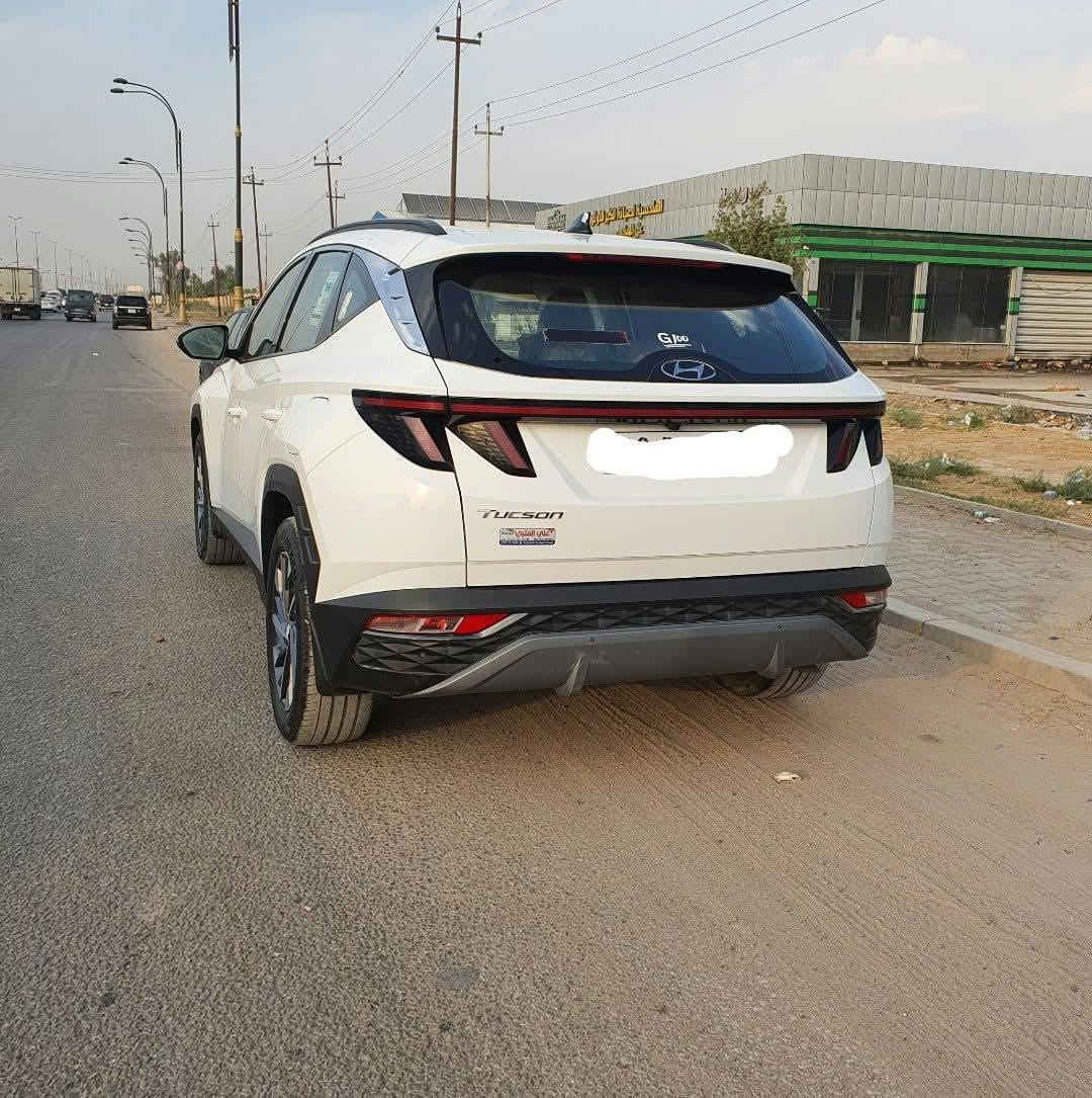 توكسان ٢٤ مكفول  السعر ٢١٥ وبيه مجال بسيط للشراي فقط.
***********
