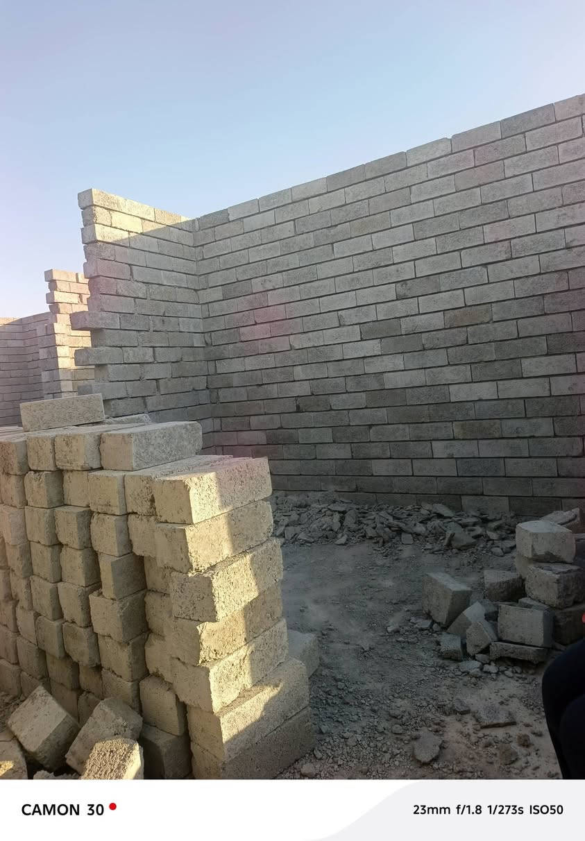 كادر ابو التوت لكافه الاعمال
1:تصفير بيوت
2;فرش حجر بيوت وحواش
3:تفليش بيوت كبيره وزغيره
4:تفليش حايط وتنضيف البلوك 
5: تصفيط البلوك ع الخريطه
6: لبخ تكعيبه 
7، فتح مكان دكتات تبريد مركزي 
وكافه الاعمال الحره
‏‪‏‪***********
