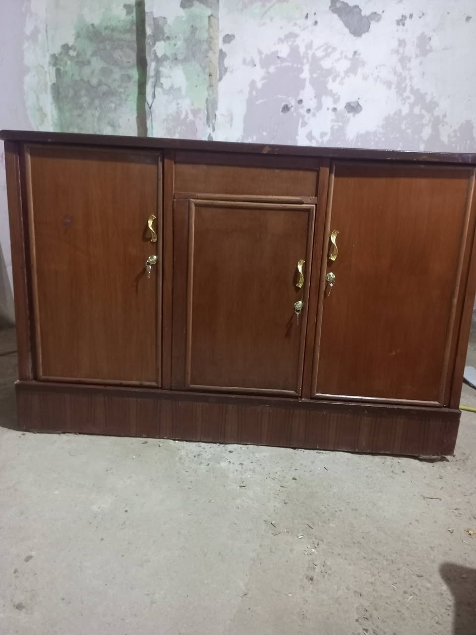 بوفيه • متر ونص • كامله