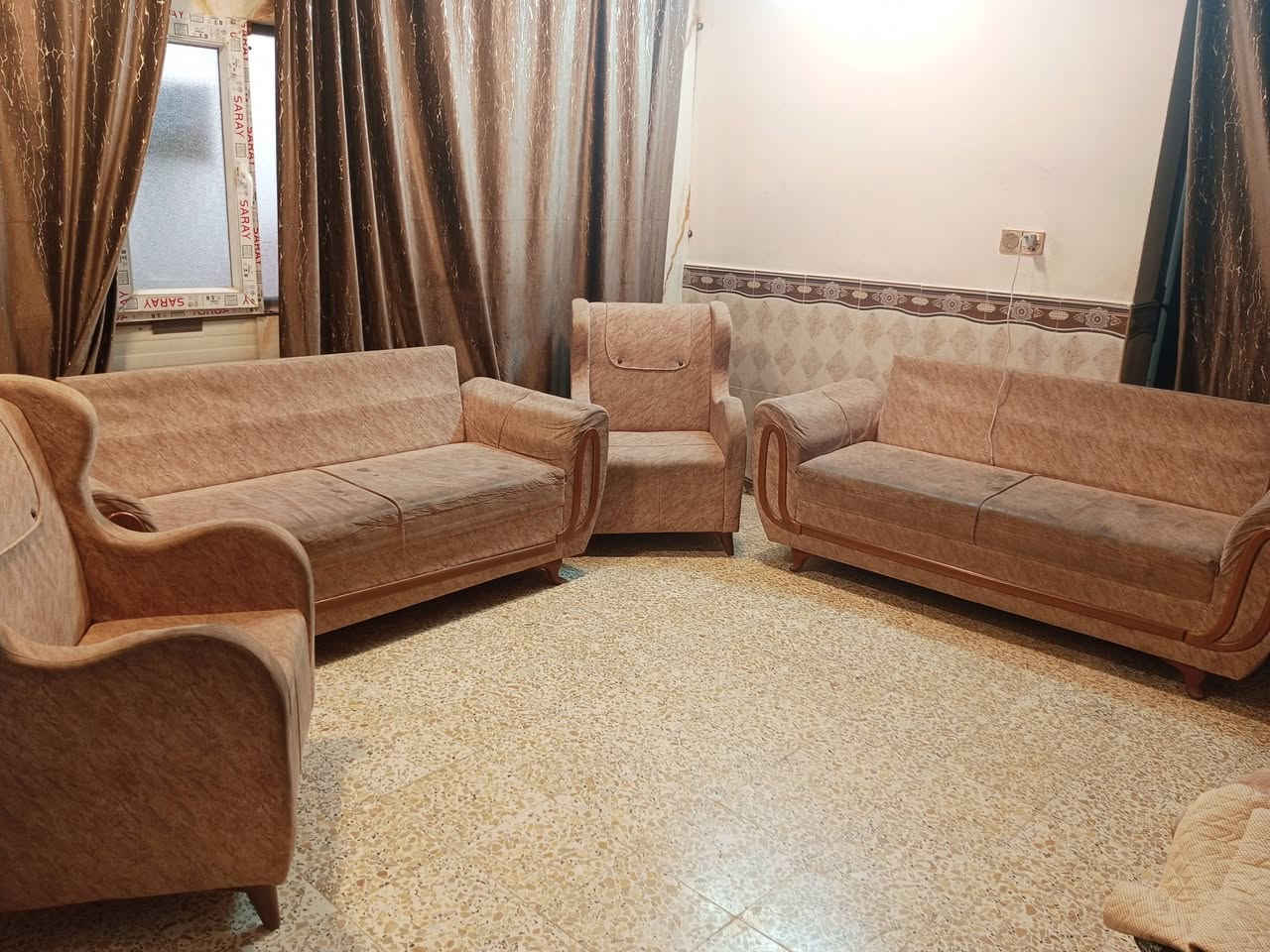 تخم قنفات مناسب بدون ضرر متروكات 150الف حي النداء شارع مجمع بيتي
***********
