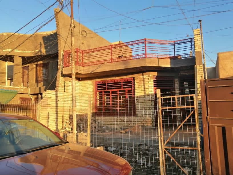 سلام عليكم للبيع بيت هيكل طابو ملك صرف الموقع الدورة شارع 60 يم كيات الميكانيك من جهةمطعم علوش 

البيت مساحته 150 متر واجهة 7.5 سبعه ونص متر والنزال 20 متر 
يحتوي على غرفتين نوم وصالة وهول ومطبخ مفتوح على الهول وحمام ومناور ثنين 

مرتفع عن الشارع جاهز تأسيس ماء وكهرباء ومجاري 

(البيت تجاري)
اني صاحب البيت ماكو دلال بيع مباشر 

للاستفسار الاتصال على الرقم 
***********
