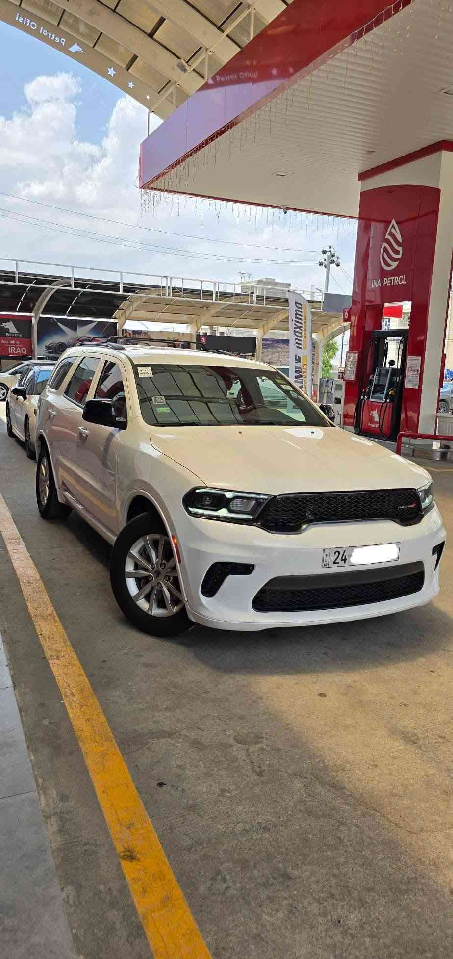 دورنكو 2023 
6 سلندر 3.6L
رقم دهوك بأسمي 
رقم وهزة وسنوية جديد 2032
جداً نظيفة السيارة وبدون نقص نهائياً

رادار جانبي ( نقطة عمياء )
اشارة ليد LED
كشن وستيرن تدفئة 
وضعيات قيادة سبورت وايكو 
اوتو ستارت ستوب ( انطفاء ذاتي )
بيها قطعتين تبديل شركة وقطعتين بخ
حادث جانبي 

السعر :  263 وبيها مجال 
مكان السيارة دهوك 
***********
***********

اتصال أو واتساب زاخو, دهوك
