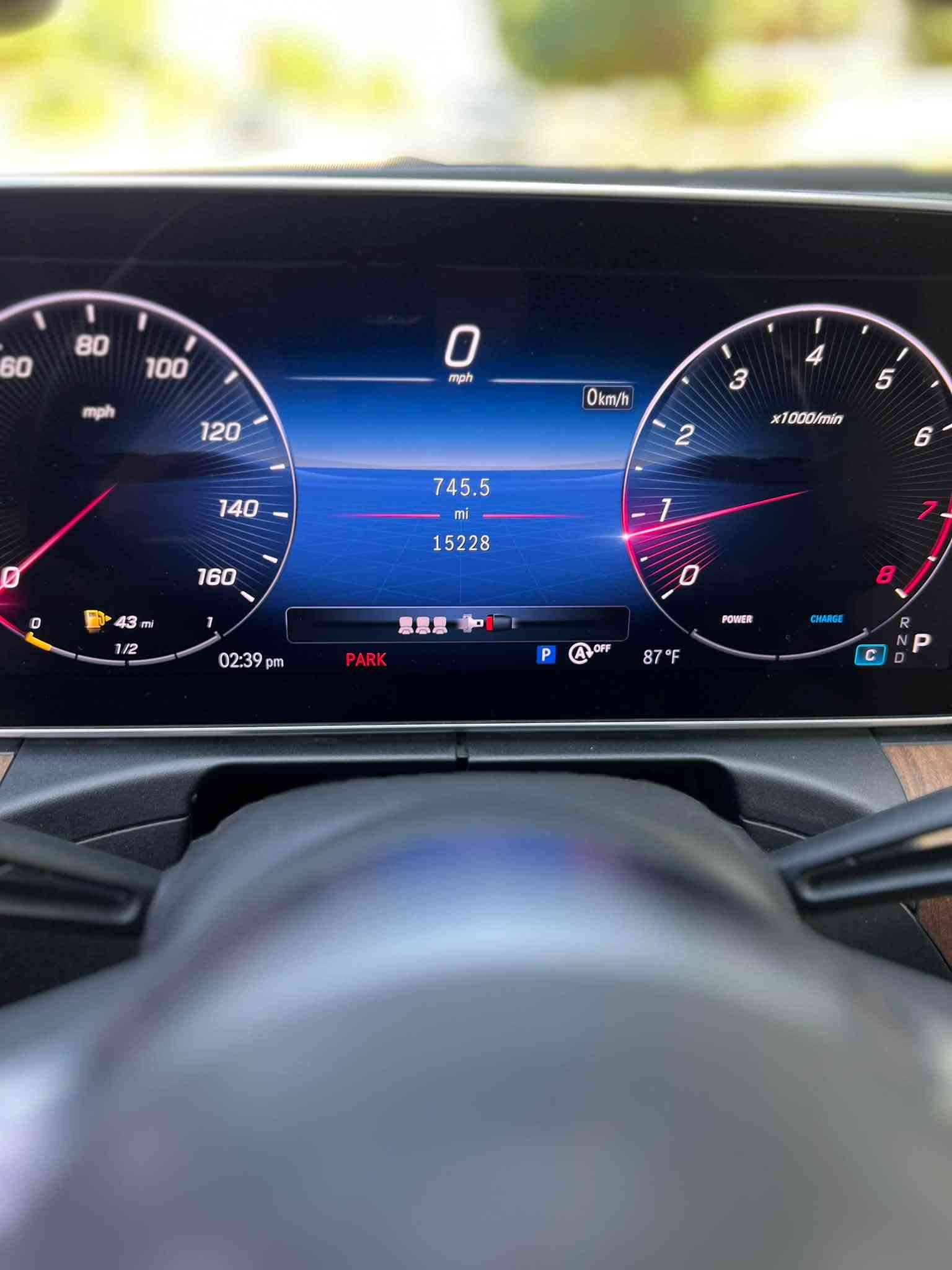 C300 AMG • ٢٠٢٤ • ١٣٠٠٠ ميل