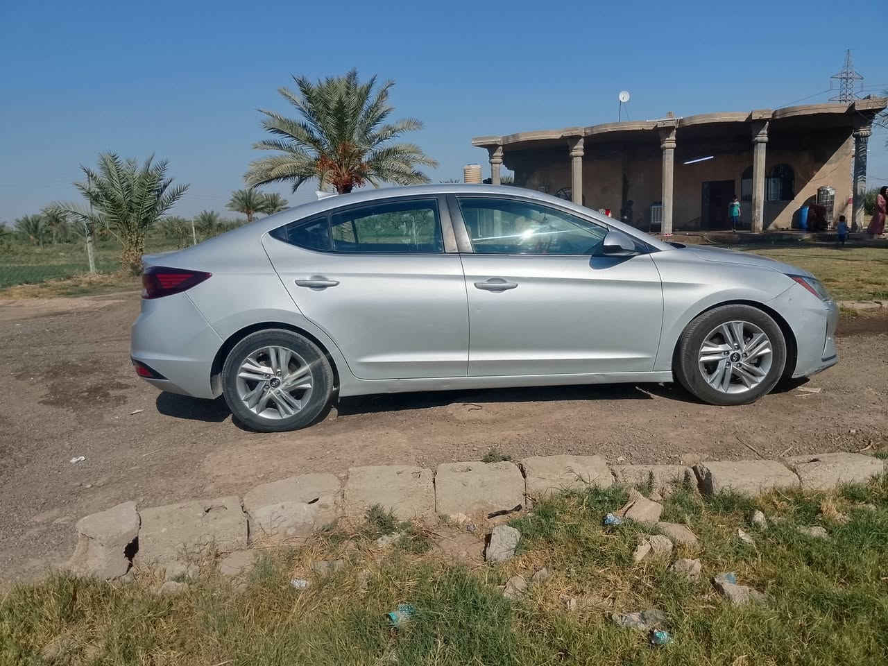 النترا 2020 وارد امريكي رقم بغداد انكليزي 
مكفولة من الصبغ بيه بارد بسيط بالجاملق الامامي 
مكينة مكفولة
كير مكفول at
تبريد مكفول 
حساسات جانبيه 
توقف ذاتي 
كامرة دوارة 
قيادة ذاتية 
***********
