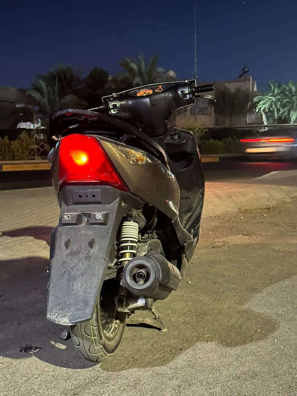 سلام عليكم
ماكس ثعلب الدراجة نظيفه مابيها اي نقص باتري  بالچيس وتايرات جديدة نگرة سلف شرط
السعر 600 الف وبيها مجال بسيط 
مكاني بغداد البياع شارع الضغط 
للتواصل 
***********
مكلف بل نشر
