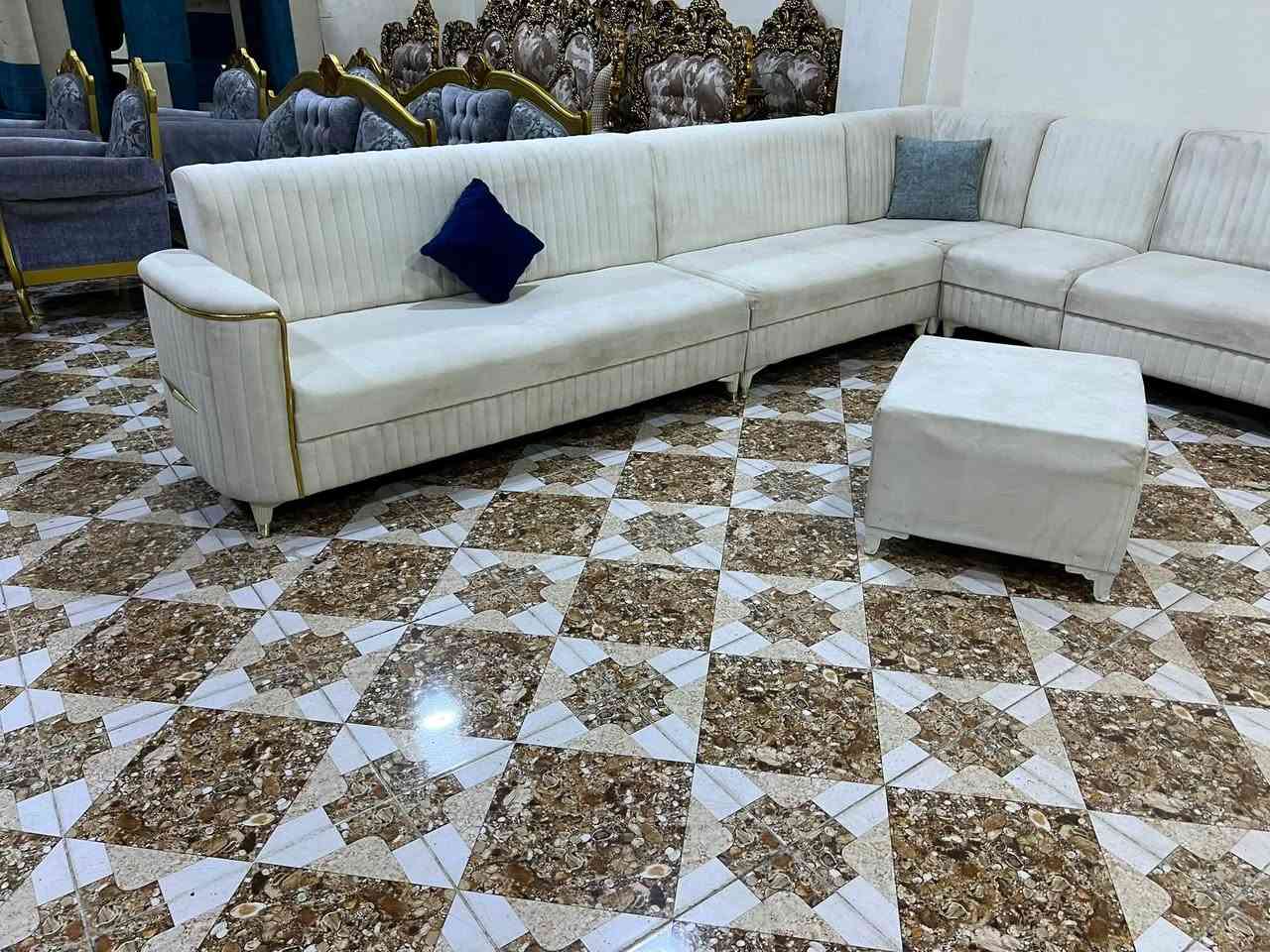 فرؤشتني خيرا
ئةم زاويية١٠نةفةريية بؤفرؤشتن
دةسكردة ديزايني توركيية بيعيبة 
بةس پاككردنةوةيةكي ئةويتو تةواو 
سةعريشي زؤرهةرزانة 180هةزار
ژم***********
شوين كةلار
