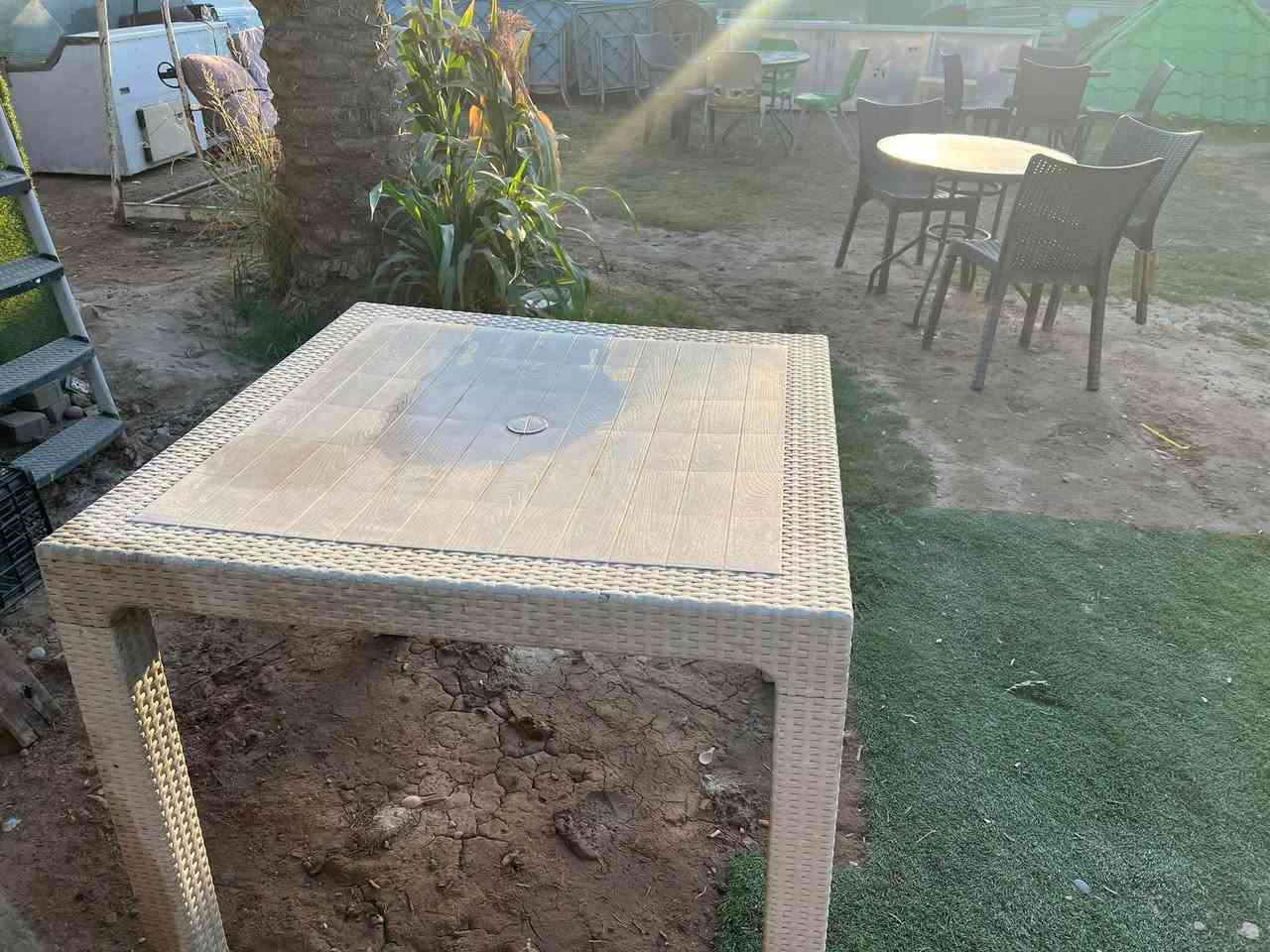 ميز بلاستك • ١٧ قطعة • بغداد