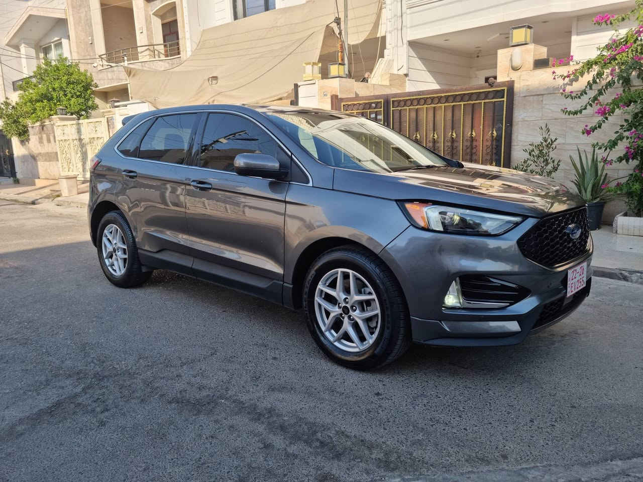 سلام عليكم للبيع فورد أيدج موديل ٢٠٢٤ ماشي ٤٨ميل
سعر ١٤٨
مواصفات SEL AWD  جملغ أمامي سبغ و ١ شبر باب سبغ بدون دواخل شرط صورة حادث موجود داخل منشور مواصفات رادار ٣٦٠ ،كشنات هيتر، شاشة تيسلا ،حساس أمامي و خلفي كشنات امامي كهربائي سكن سايق ،کشن خلفي هم كهربائي،امرجنسي بريك،بريك بصمة وبعد هواي مواصفات...
رقم كاتي  ٢ شهر باقي للرقم 
مكان اربيل حي فرمانبران 
***********
